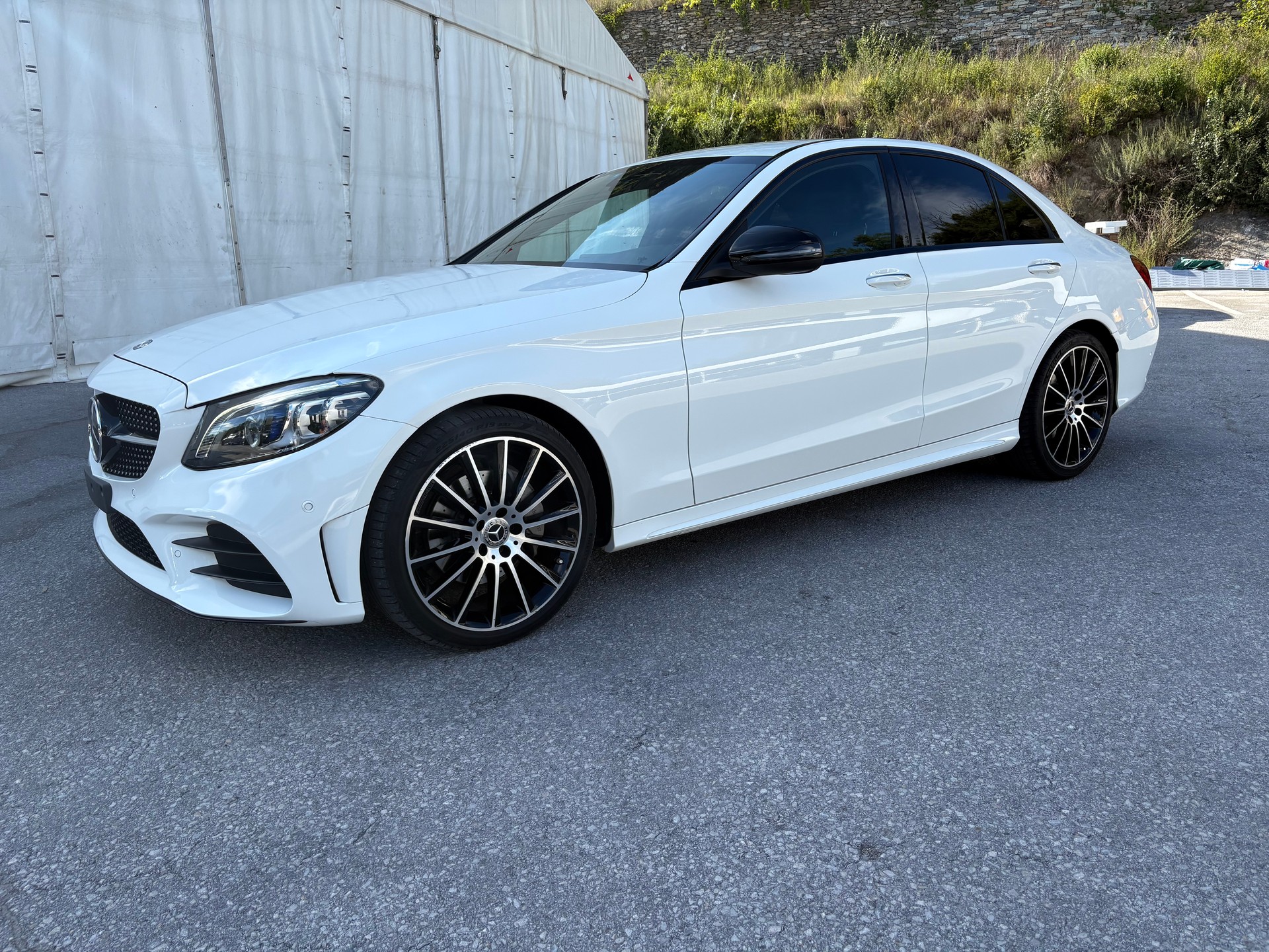 MERCEDES-BENZ C 200 Swiss Star AMG Line 4Matic 9G-Tronic-image-3