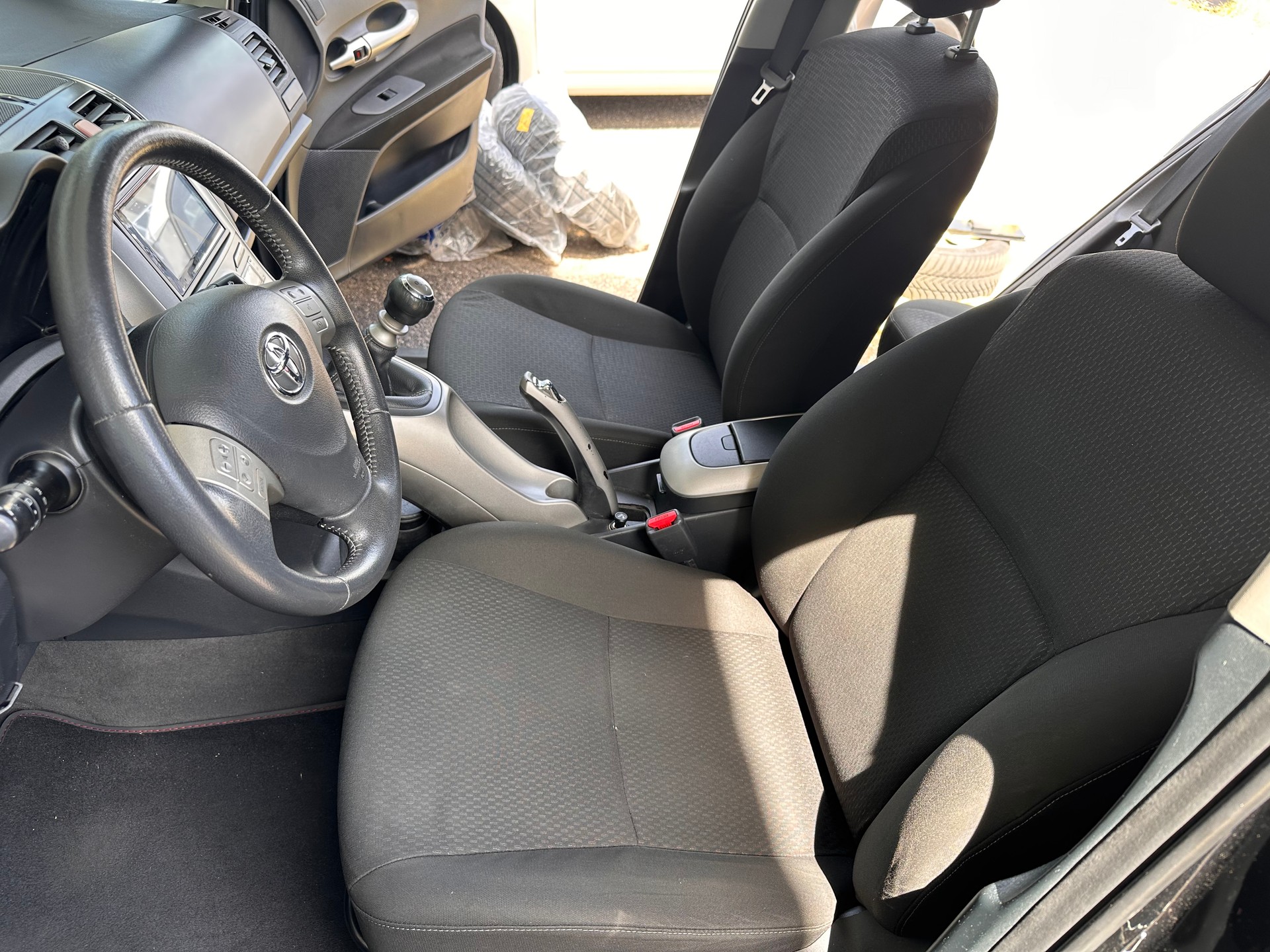 TOYOTA Auris 2.2 D-4D CleanPower Linea Sol Premium-image-6