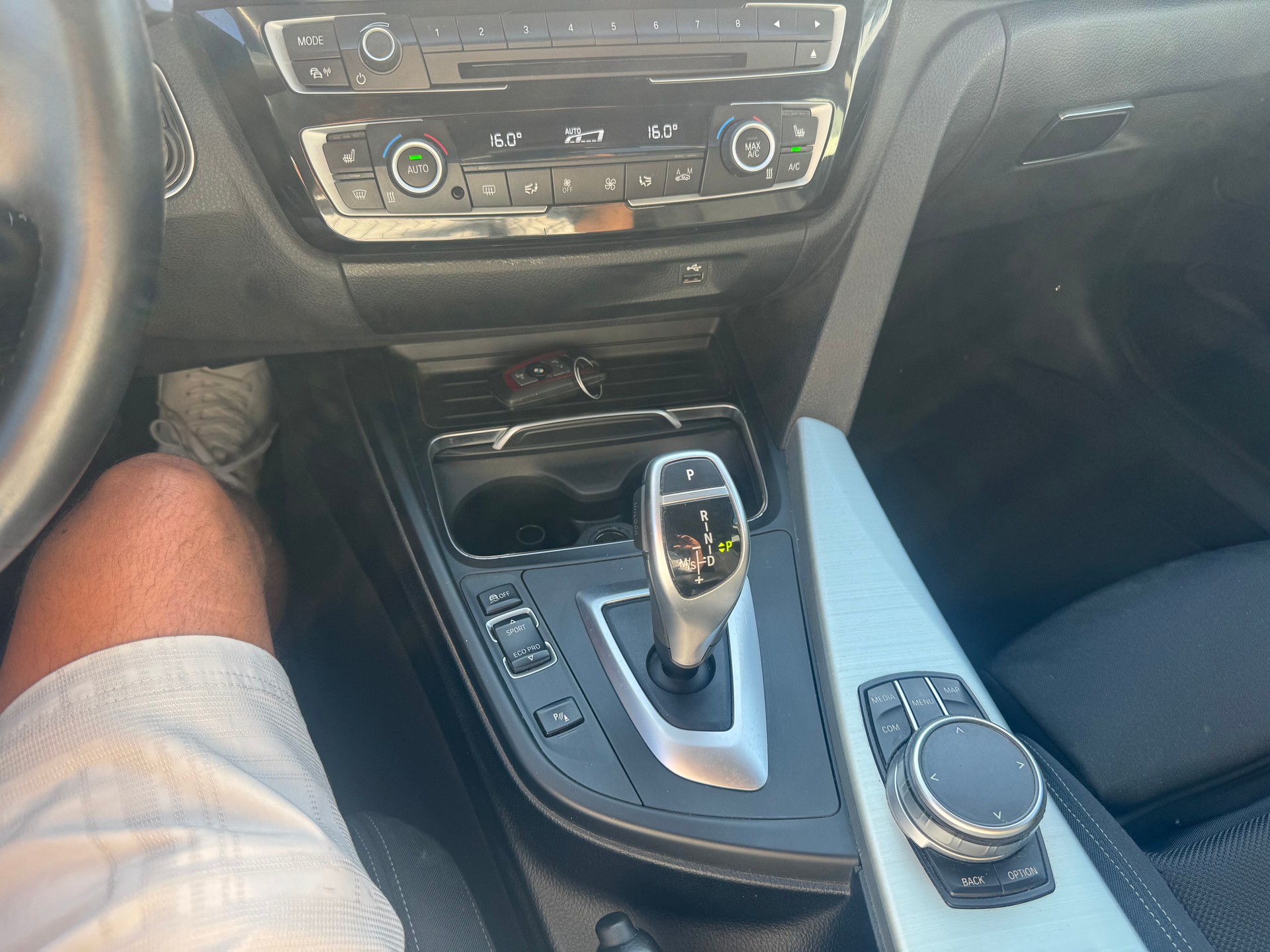 BMW 330i GT xDrive Steptronic-image-17
