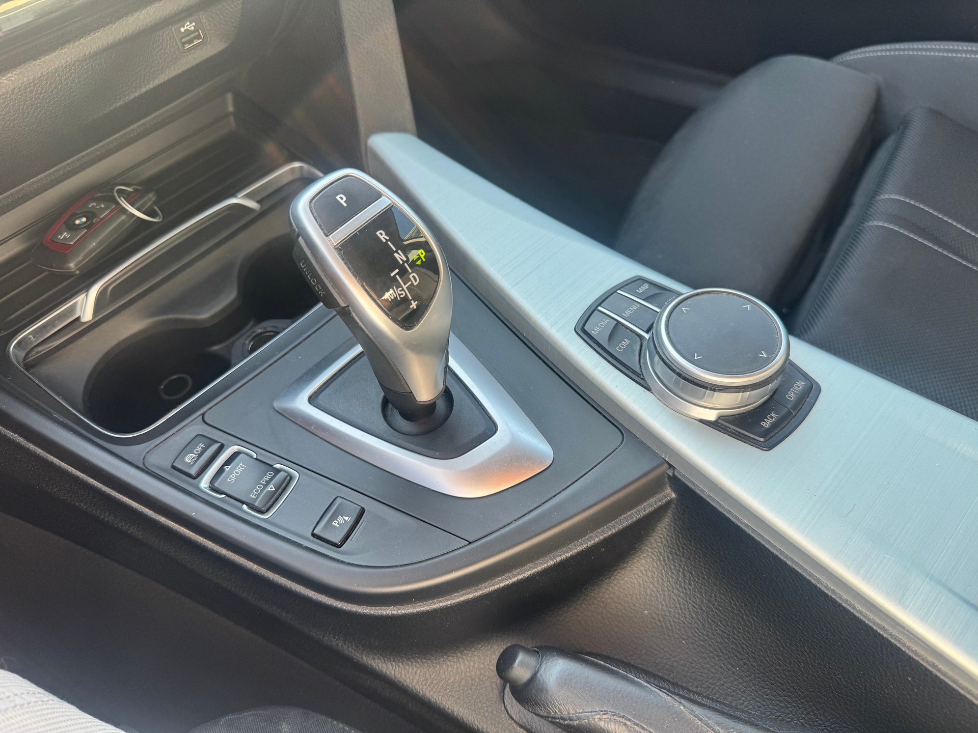 BMW 330i GT xDrive Steptronic-image-18