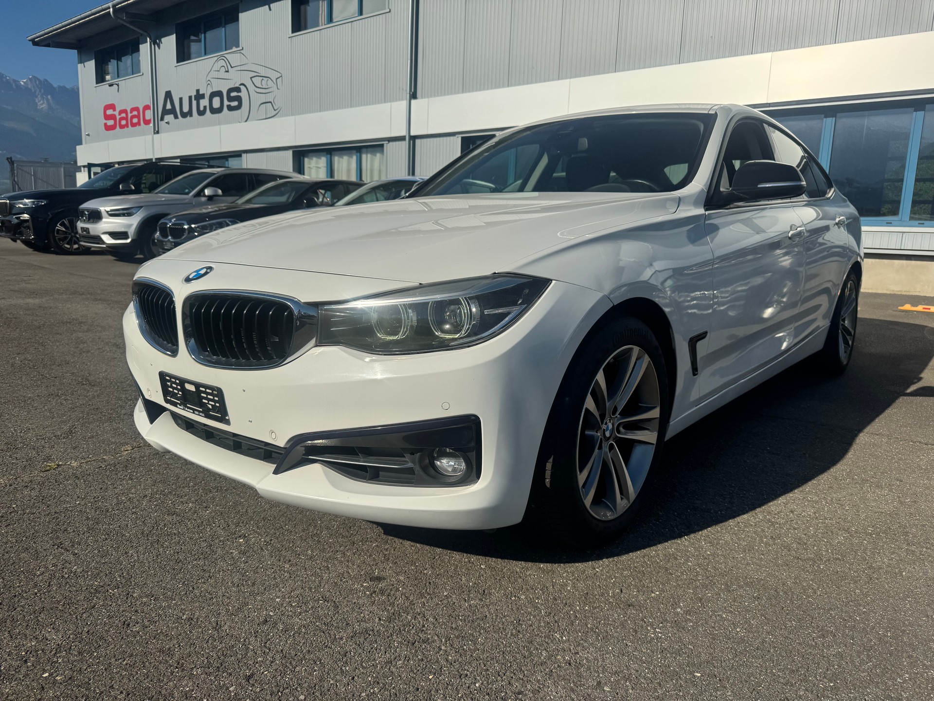BMW 330i GT xDrive Steptronic-image-1
