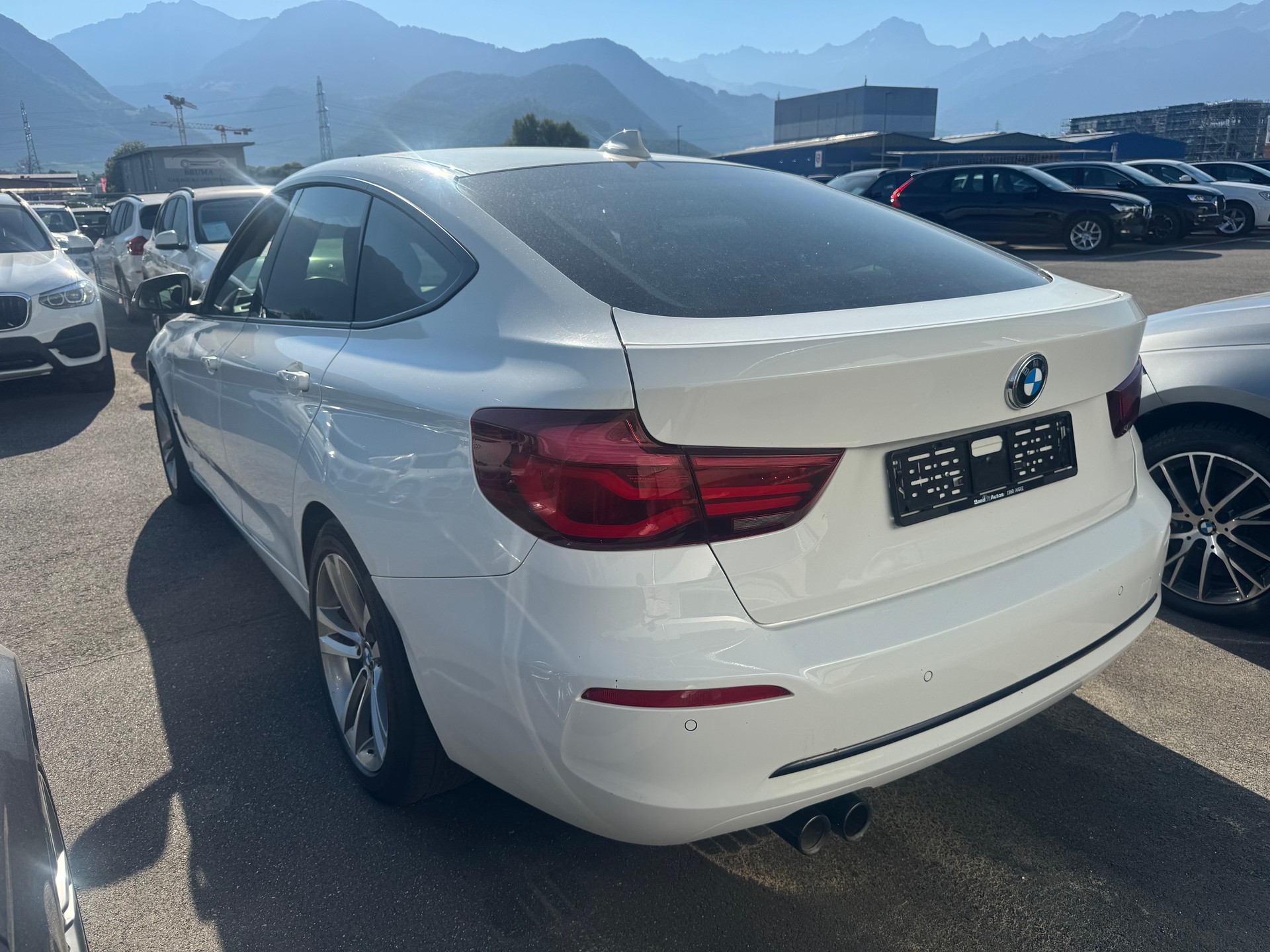 BMW 330i GT xDrive Steptronic-image-6