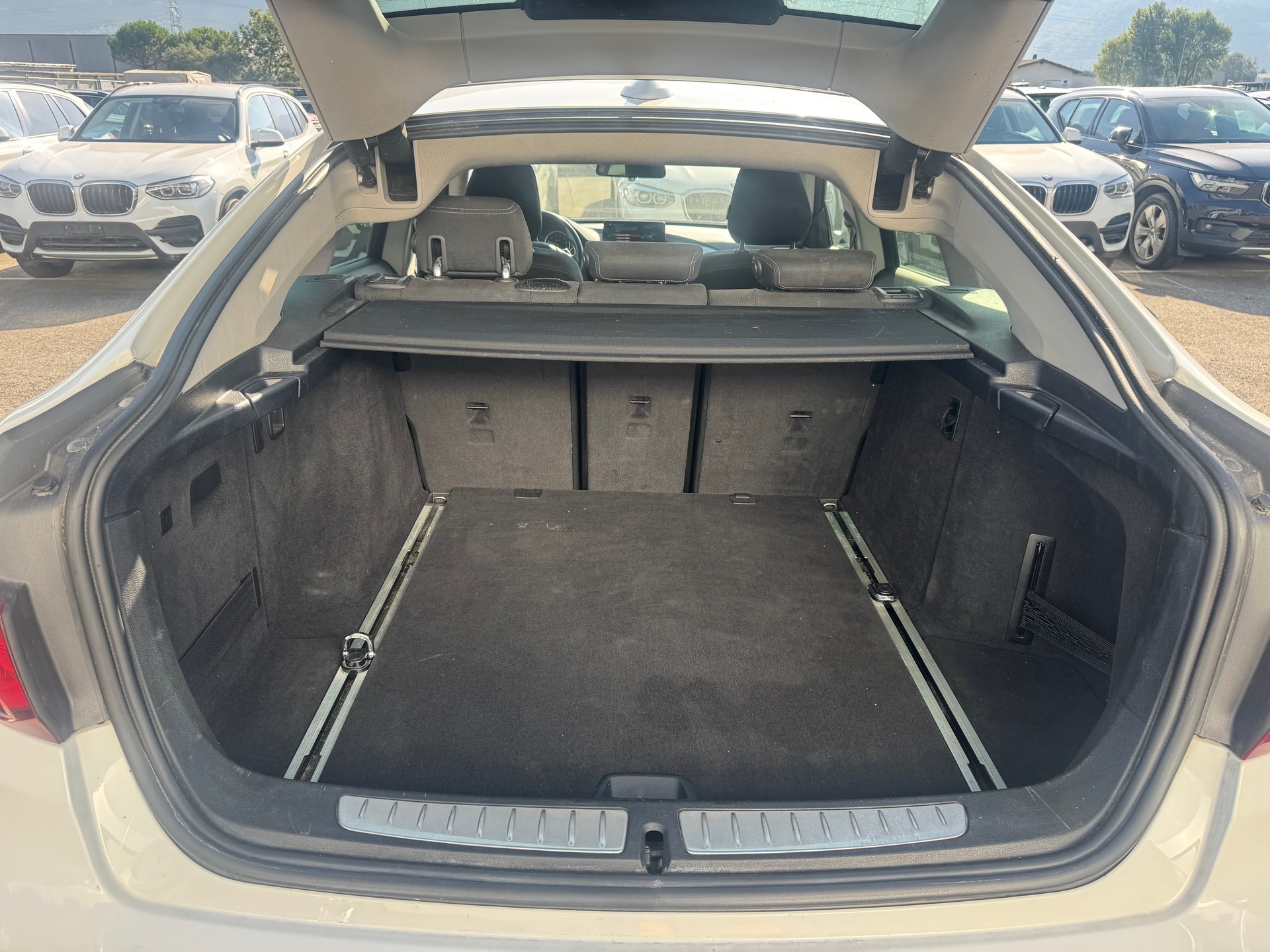 BMW 330i GT xDrive Steptronic-image-7