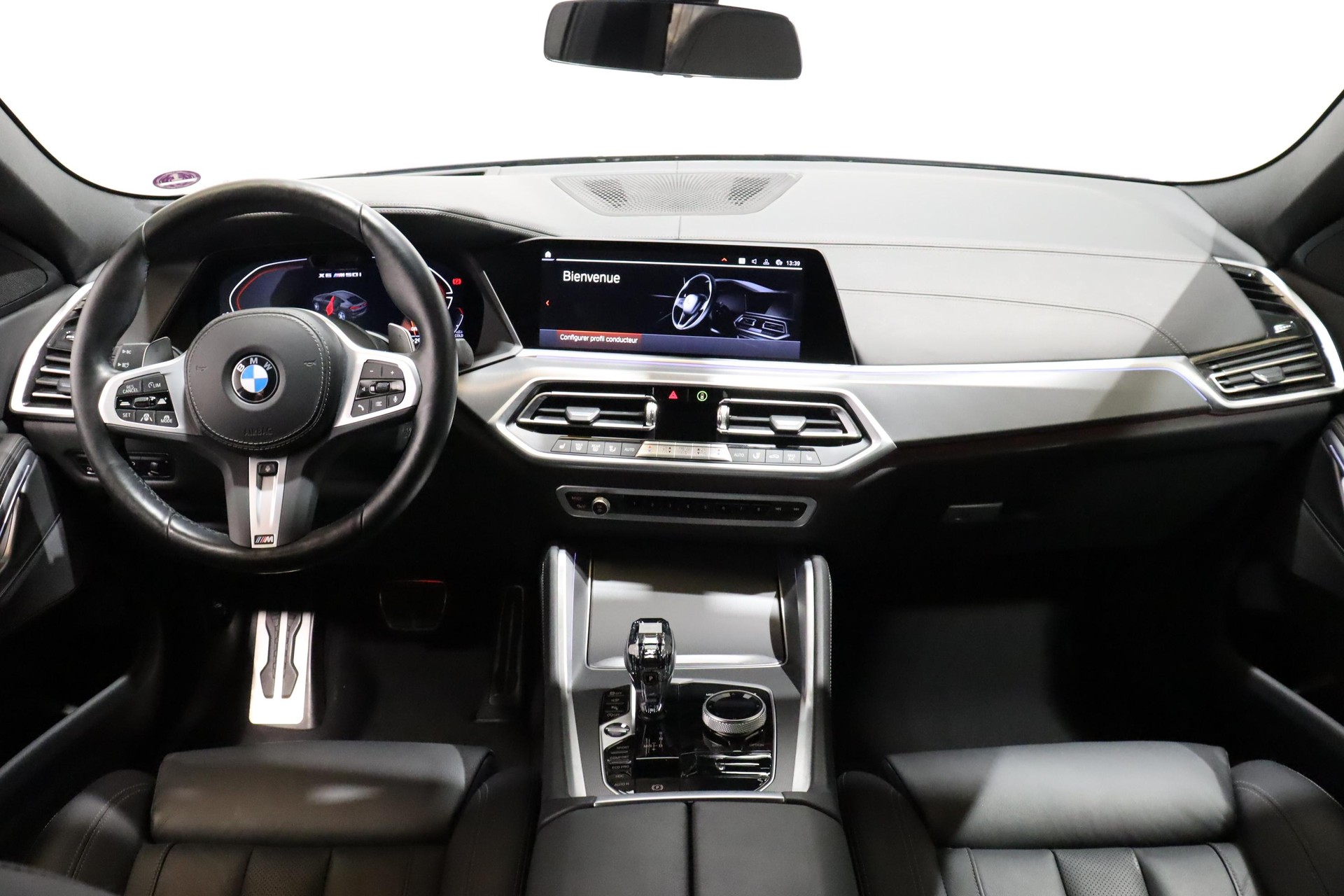 BMW X6 M50i-image-9