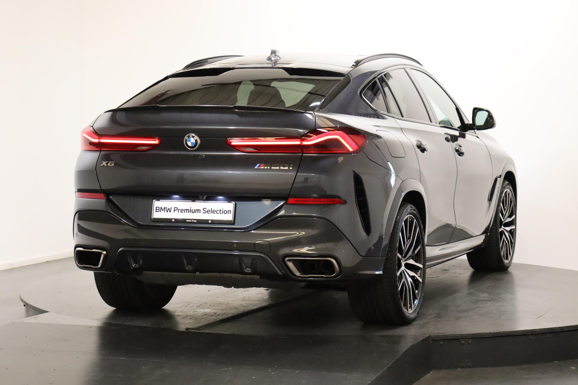 BMW X6 M50i-image-1