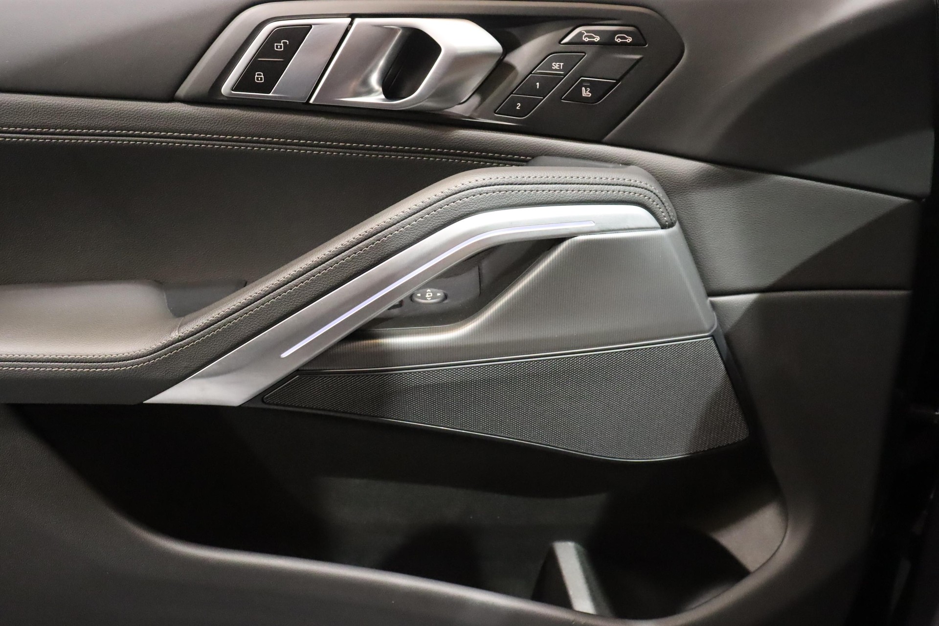 BMW X6 M50i-image-20