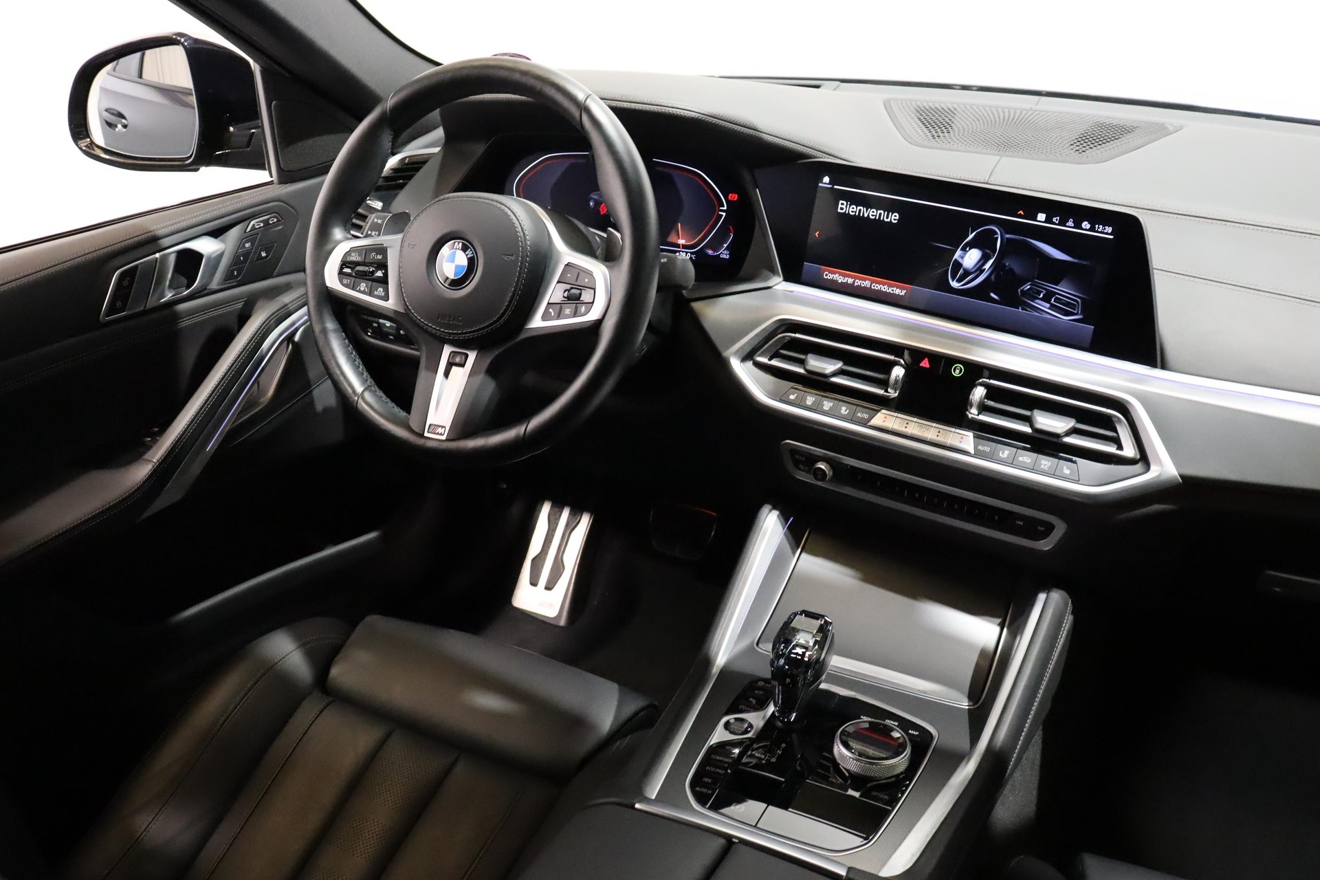 BMW X6 M50i-image-8