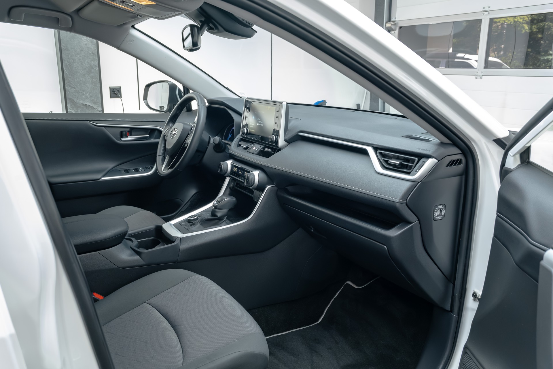 TOYOTA RAV-4 2.5 HSD Comfort e-CVT 4WD-image-7