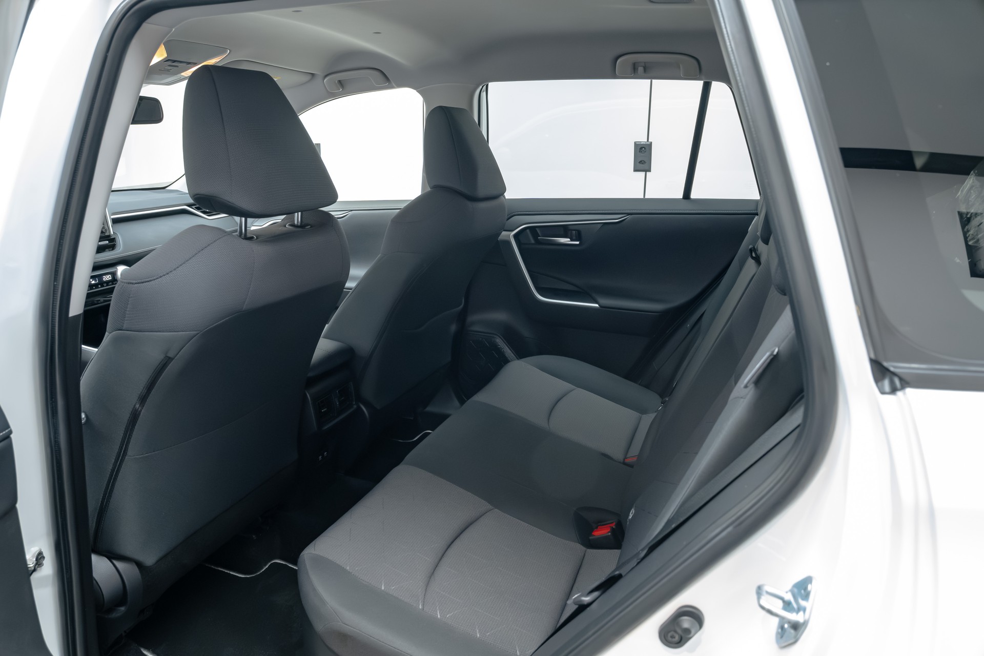 TOYOTA RAV-4 2.5 HSD Comfort e-CVT 4WD-image-13