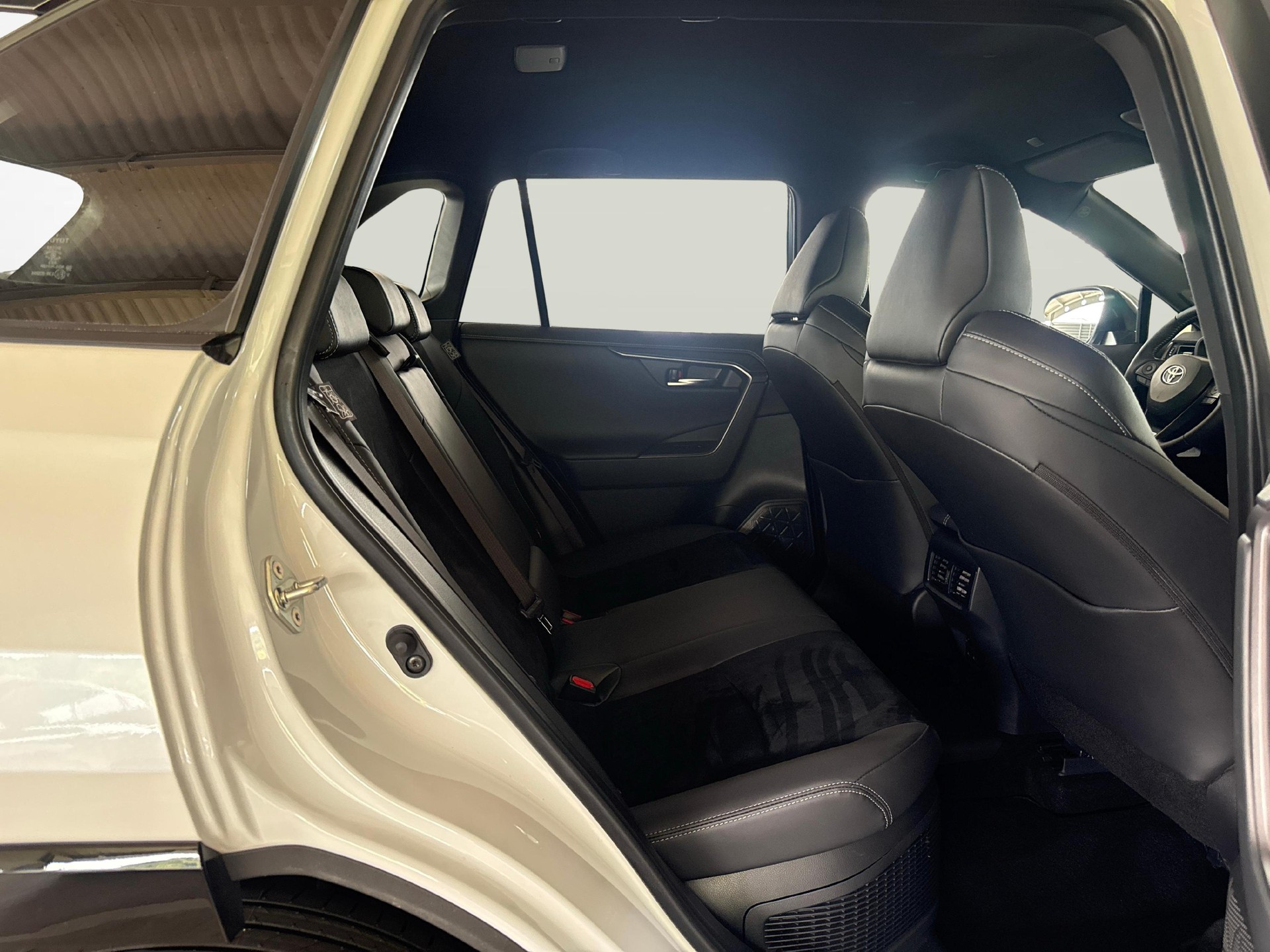 TOYOTA RAV4 2.5 Plug-In-Hybrid GR Sport - Ruote invernali & Servizi inclusi-image-10