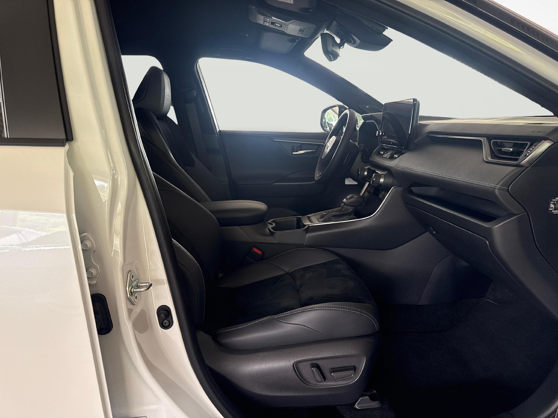 TOYOTA RAV4 2.5 Plug-In-Hybrid GR Sport - Ruote invernali & Servizi inclusi-image-9