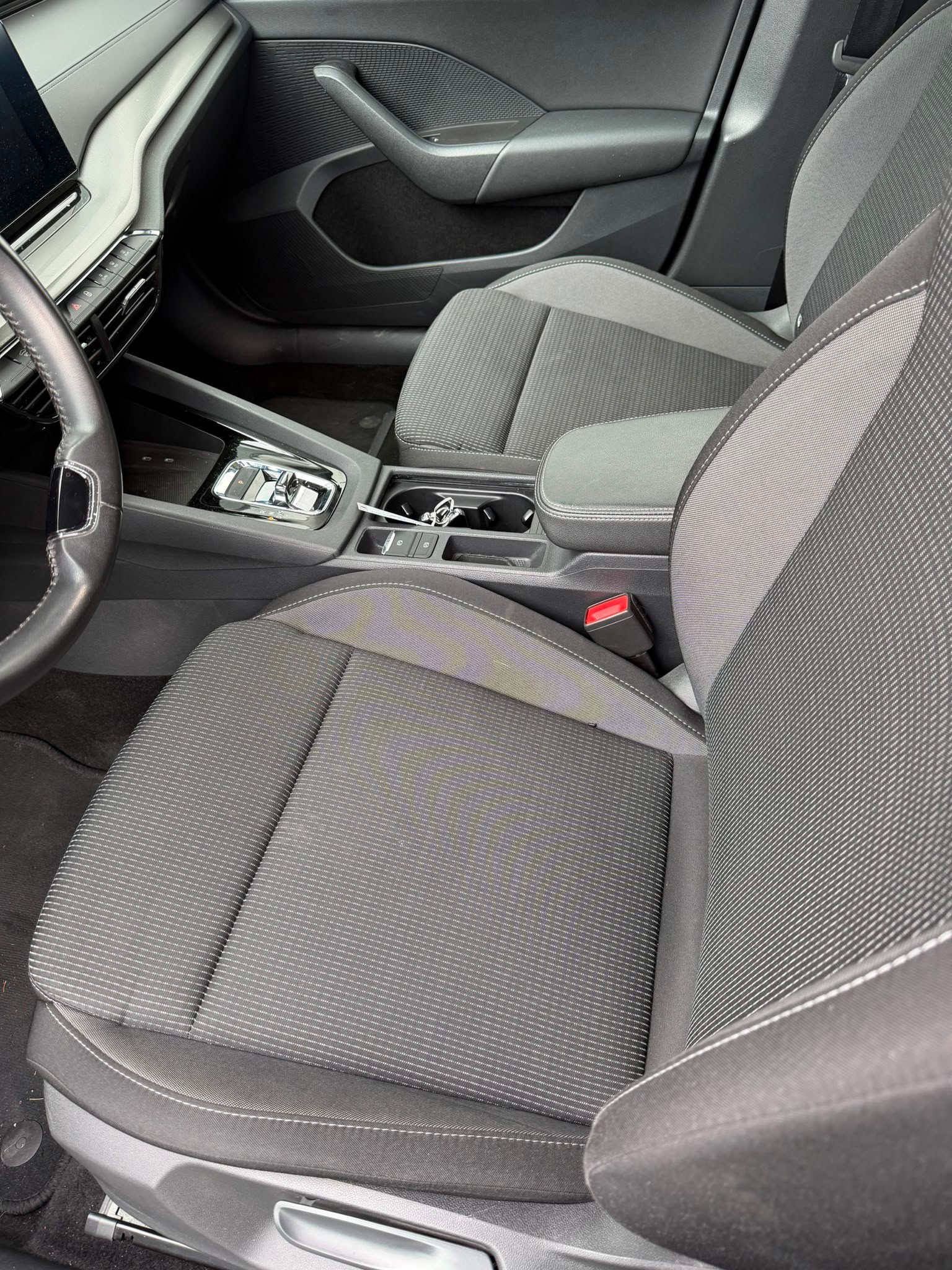 SKODA Octavia Combi 1.5 TSI mHEV DSG Ambition-image-4