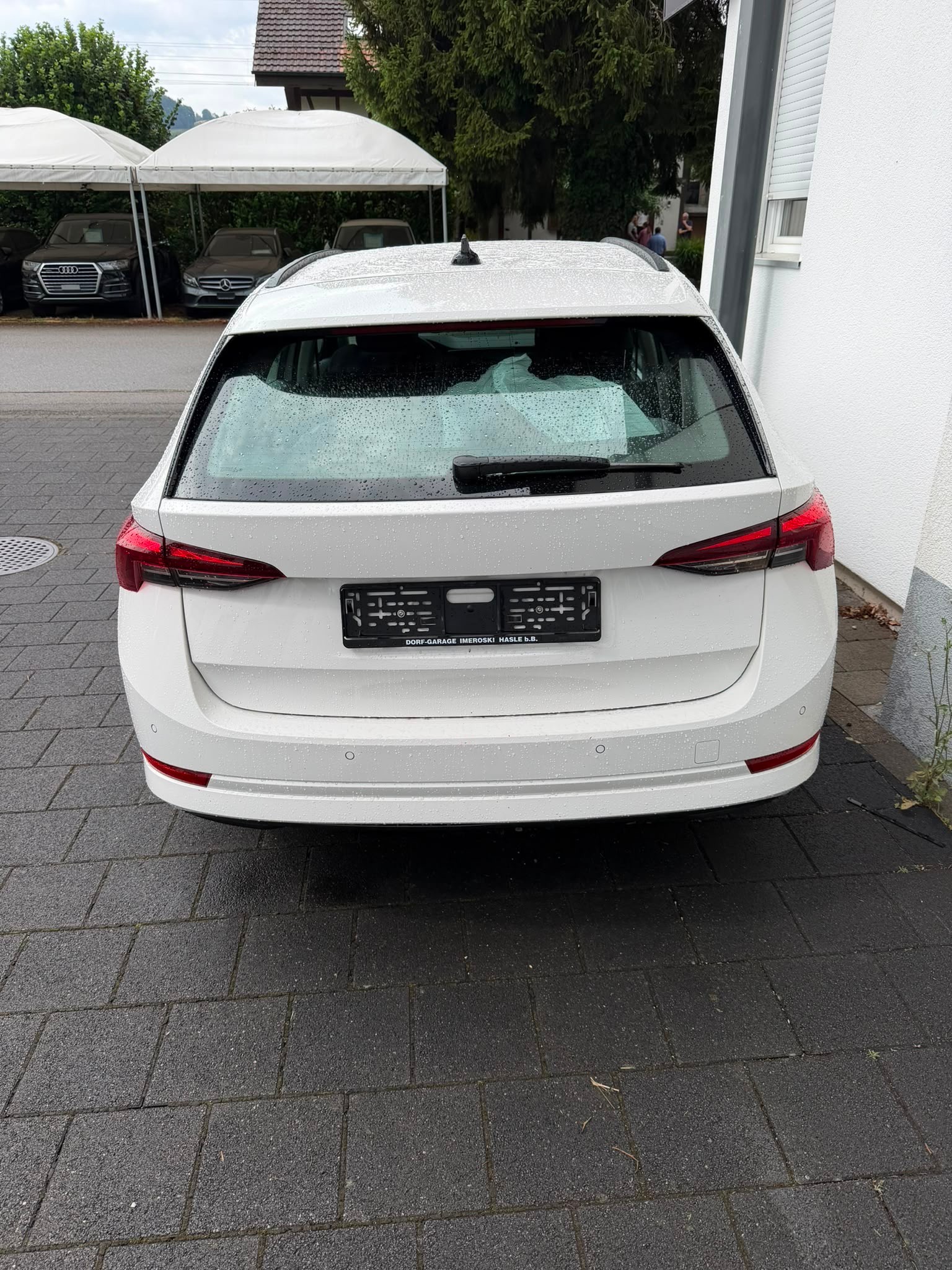 SKODA Octavia Combi 1.5 TSI mHEV DSG Ambition-image-1