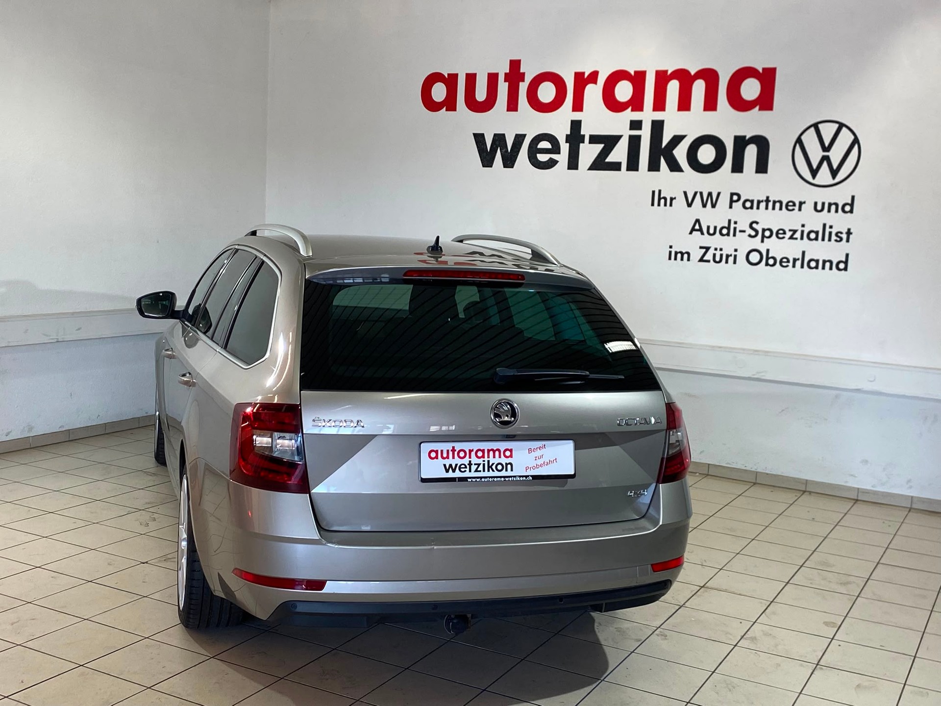 SKODA Octavia Combi 2.0 TDI Style 4x4 DSG-image-3