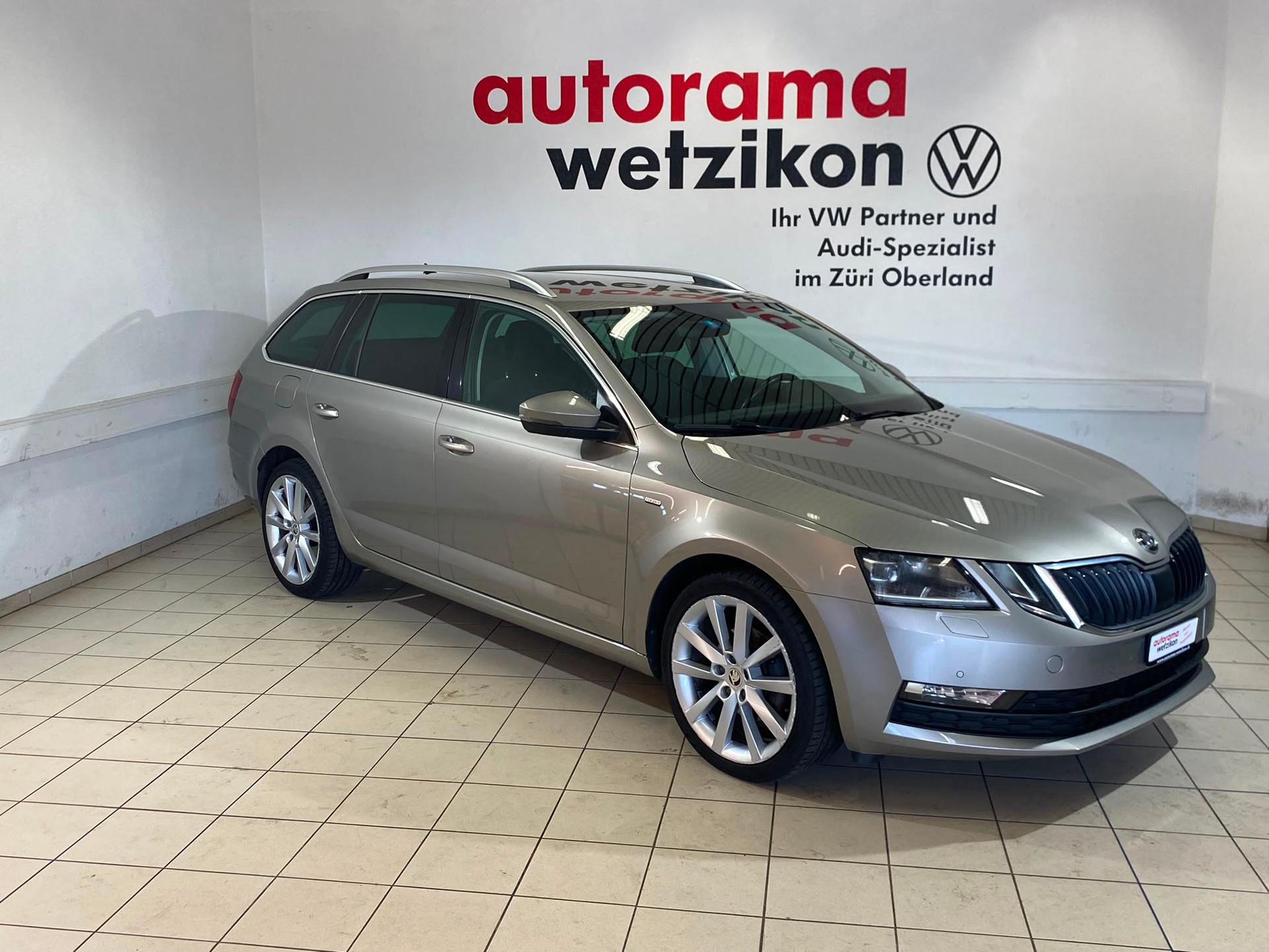 SKODA Octavia Combi 2.0 TDI Style 4x4 DSG-image-0