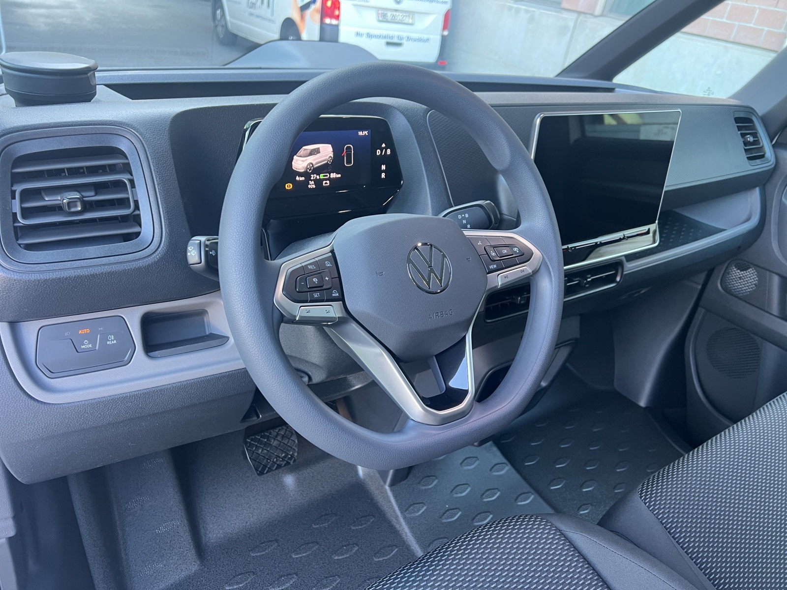 VW ID. Buzz Cargo Pure-image-7