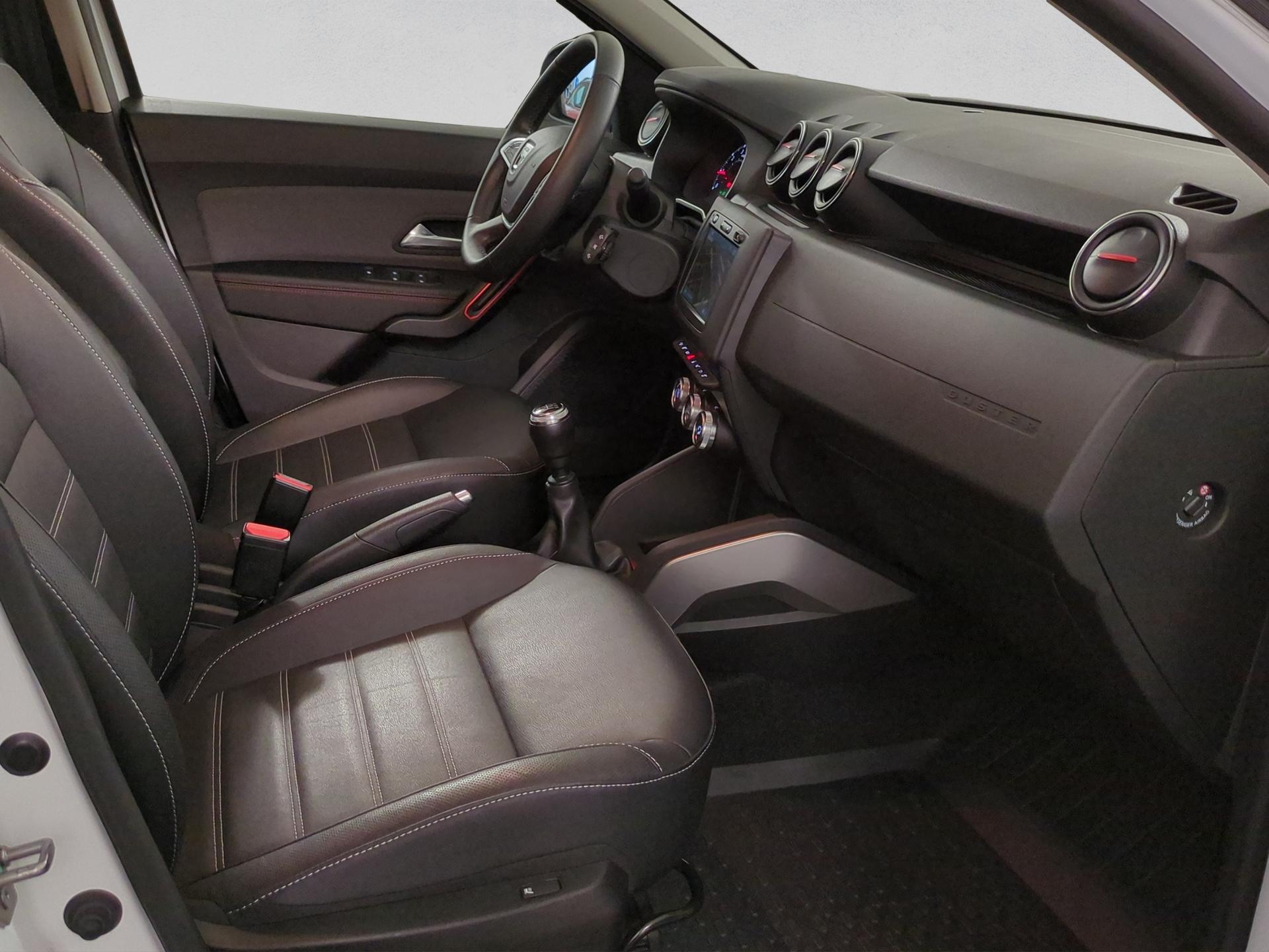 DACIA Duster TCe 130 Ultimate 4x4-image-16