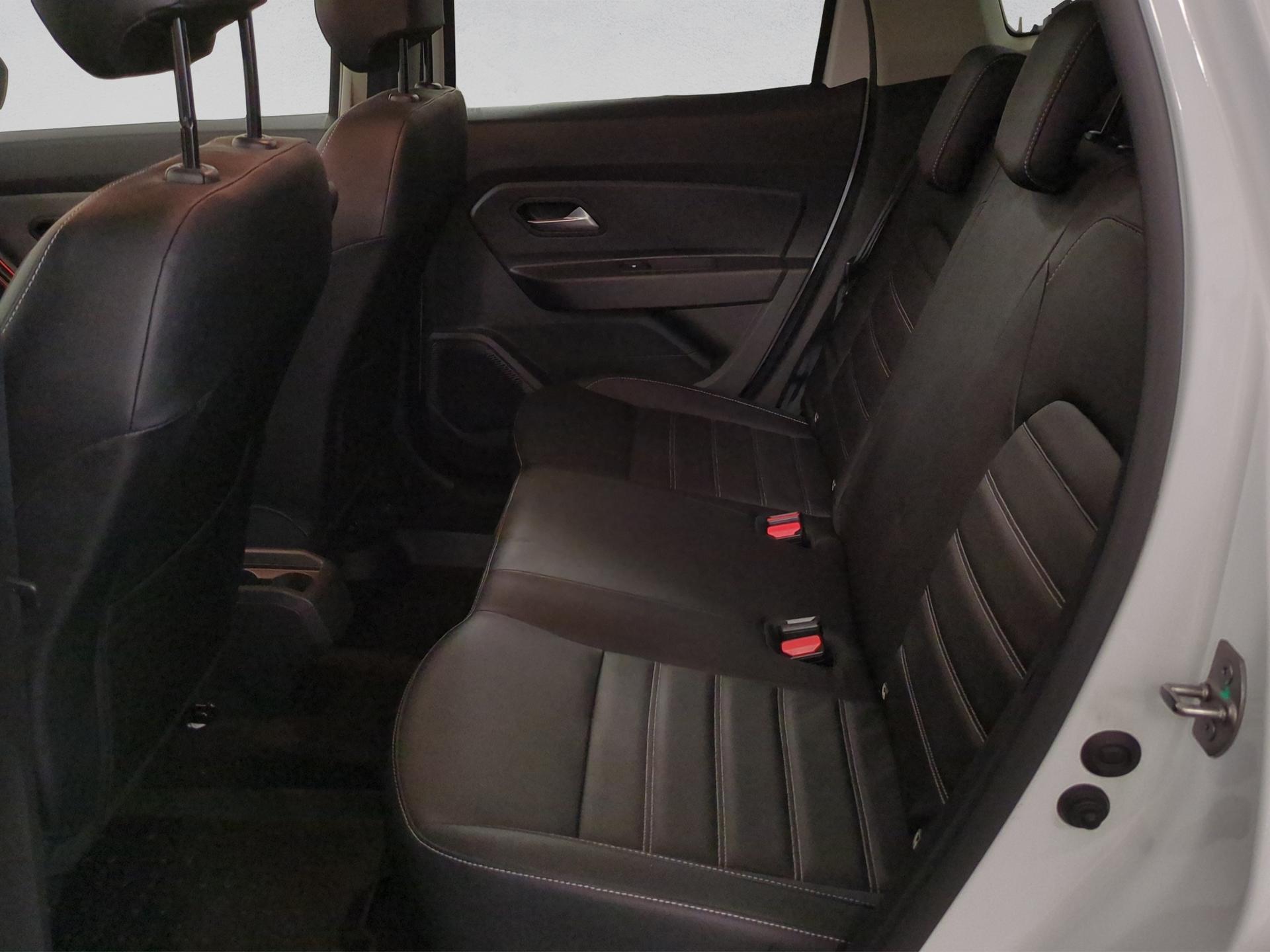 DACIA Duster TCe 130 Ultimate 4x4-image-14