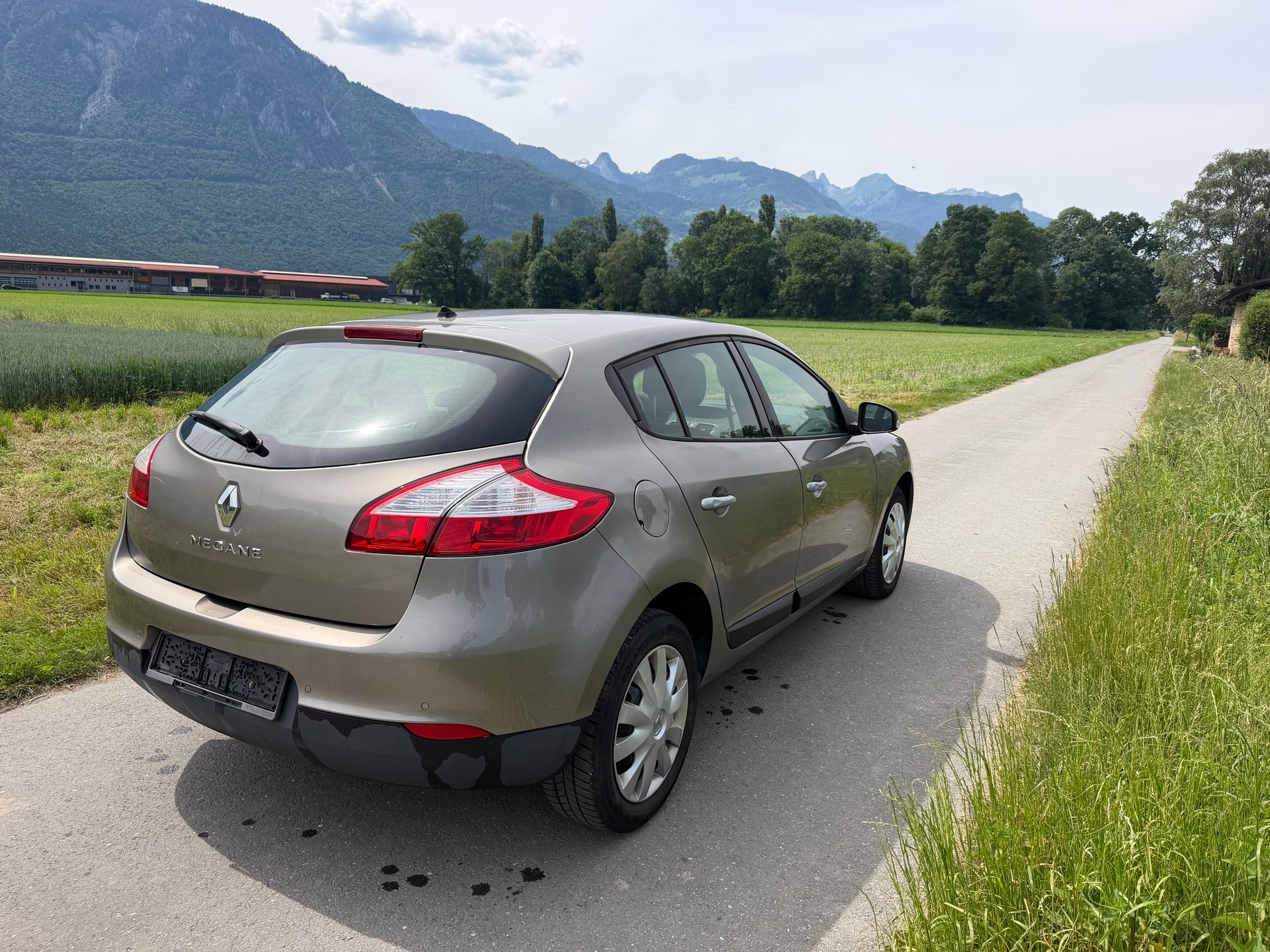 RENAULT Mégane 2.0 16V Expression CVT-image-5