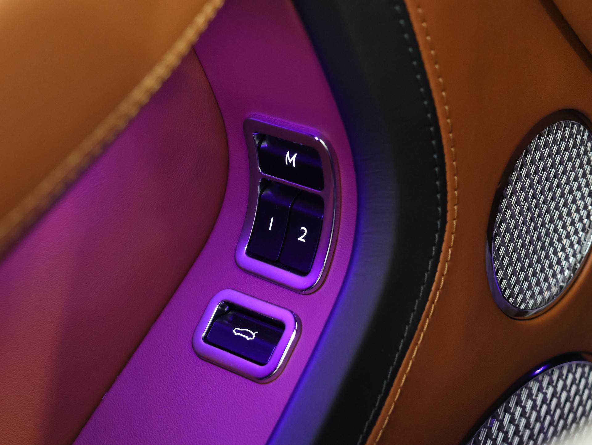 BENTLEY Bentley Continental GTC 6.0 W12 Speed *Rotating Displey* *360 Kamera* *Naim Soundystem*-image-34