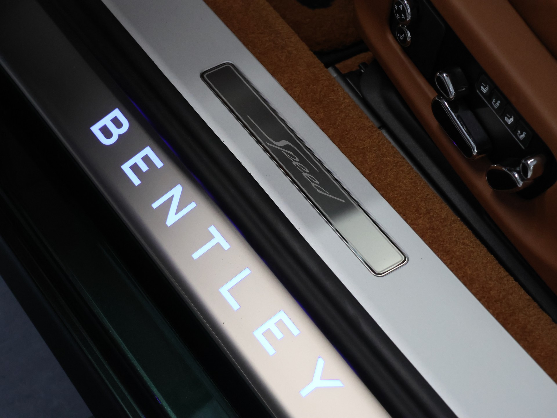 BENTLEY Bentley Continental GTC 6.0 W12 Speed *Rotating Displey* *360 Kamera* *Naim Soundystem*-image-20