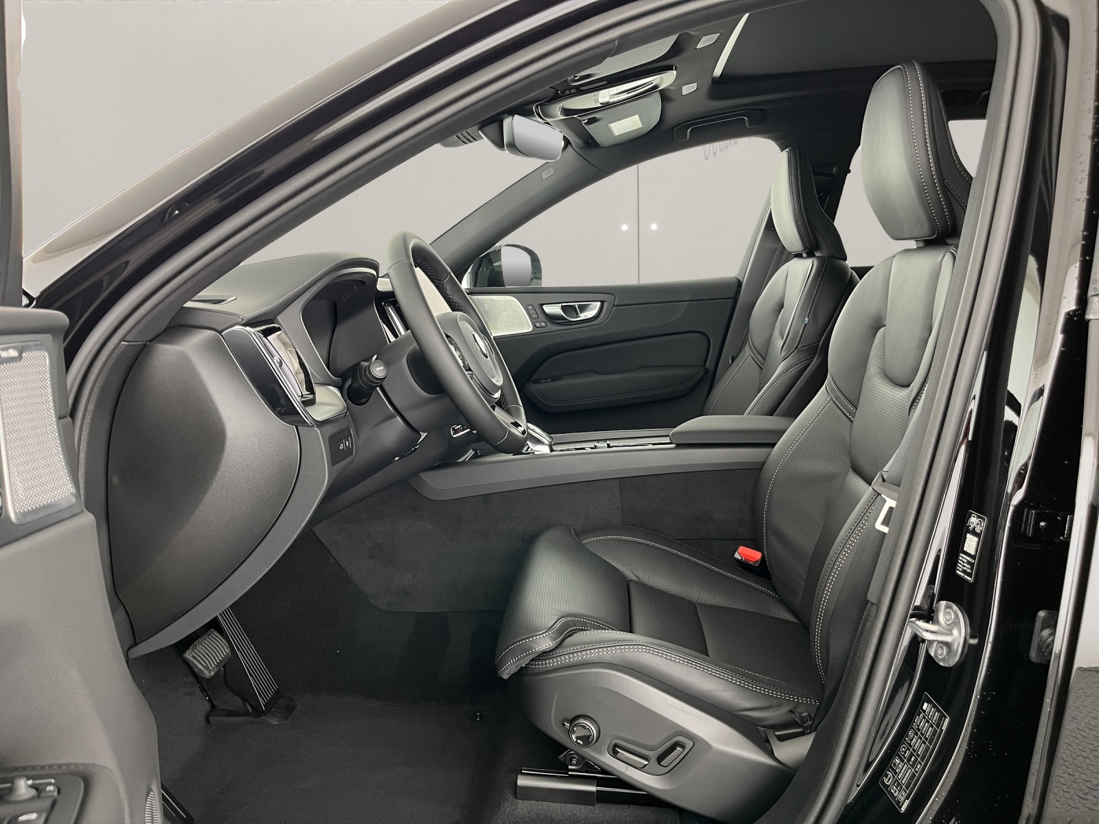 VOLVO XC60 2.0 T8 TE Black Edition eAWD-image-8
