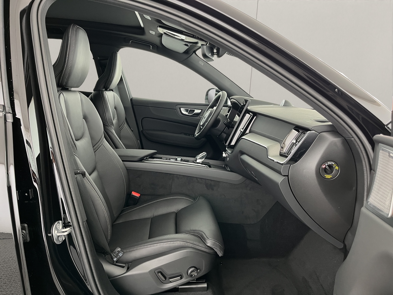 VOLVO XC60 2.0 T8 TE Black Edition eAWD-image-12
