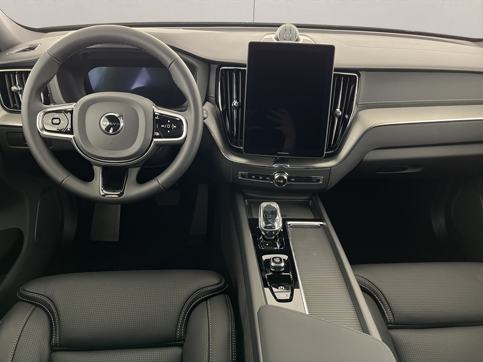 VOLVO XC60 2.0 T8 TE Black Edition eAWD-image-9