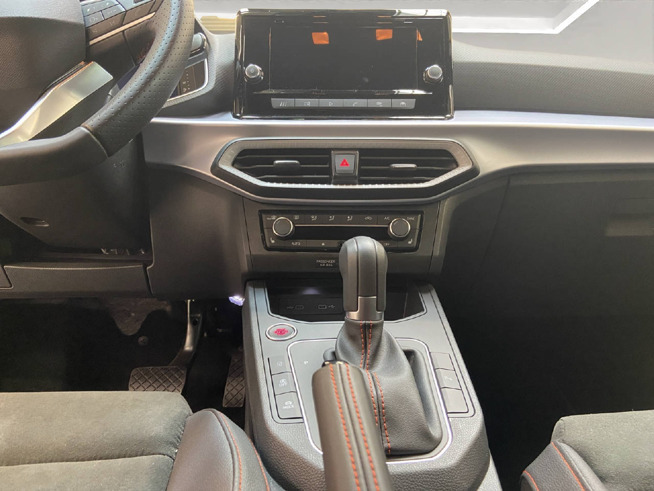 SEAT Ibiza 1.0 TSI 115 FR DSG-image-8