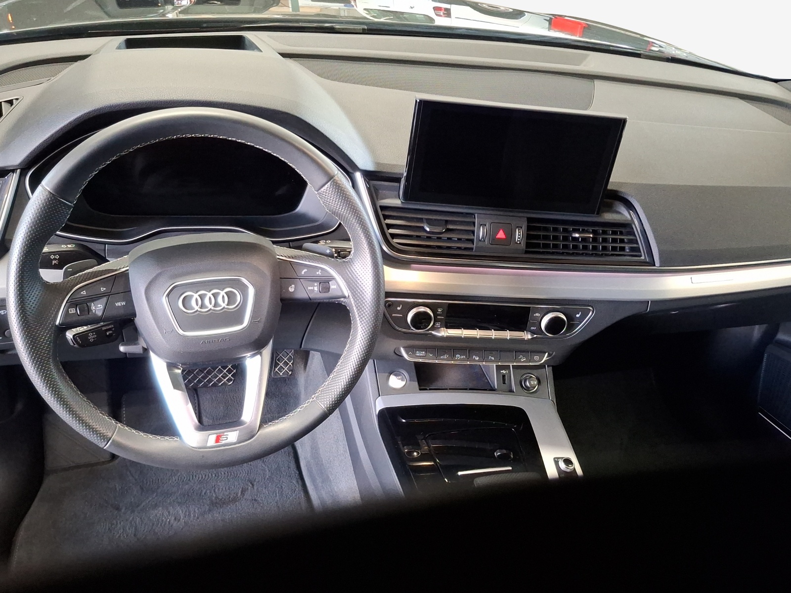 AUDI Q5 Sportback 50 TFSI e PHEV S line quattro S-tronic-image-8