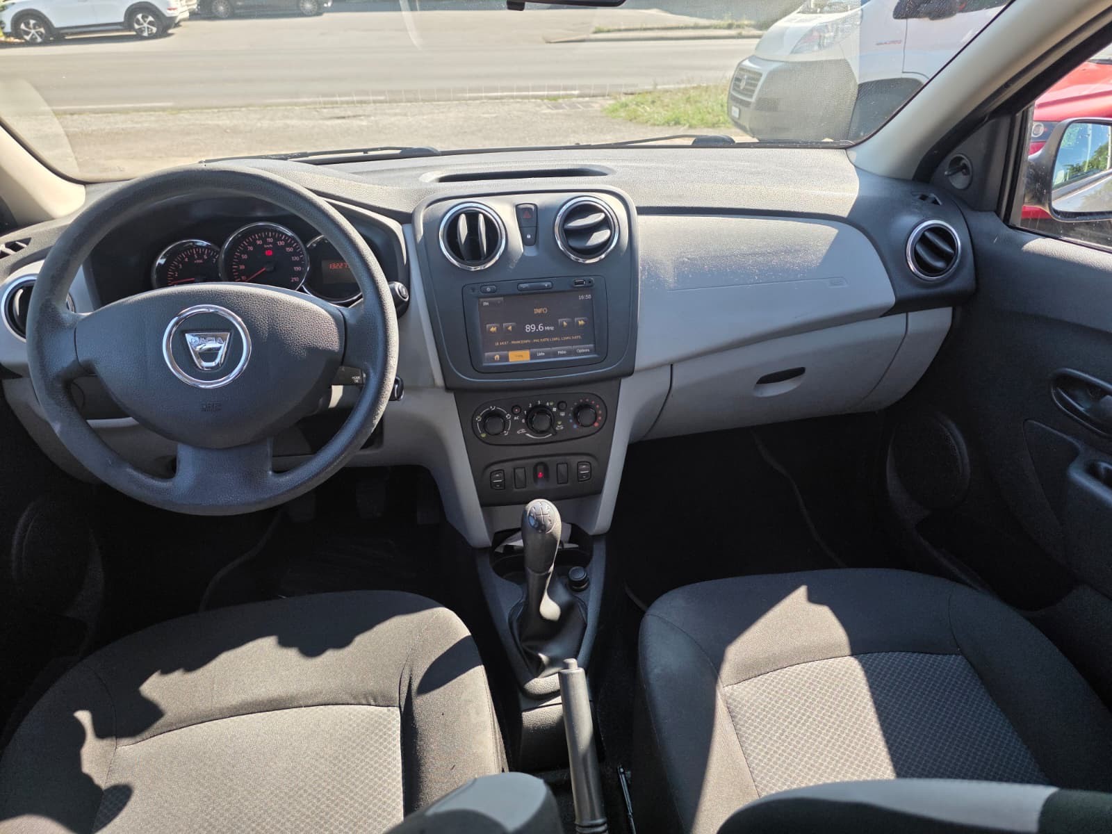 DACIA Sandero Tce 90 Ambiance-image-9