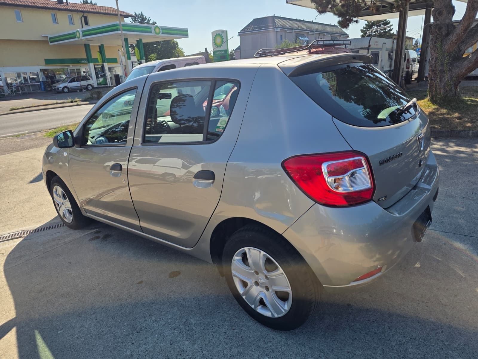DACIA Sandero Tce 90 Ambiance-image-10