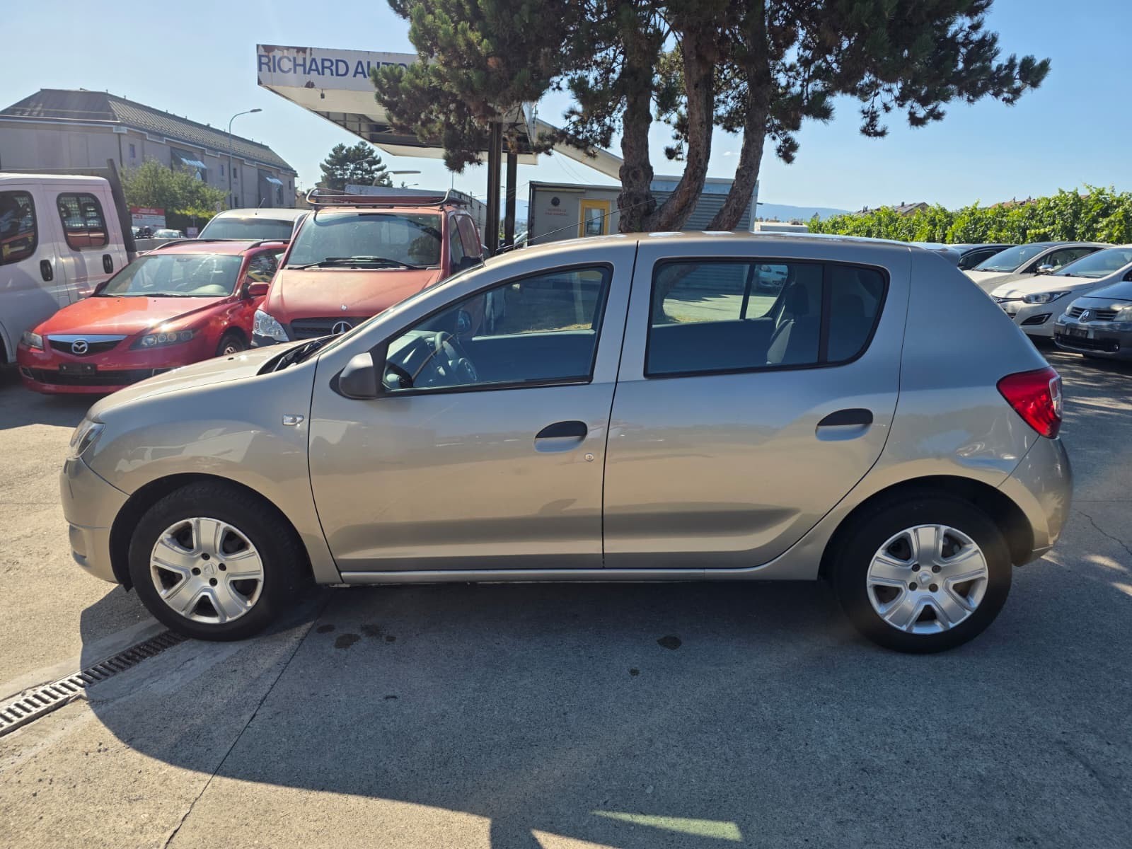 DACIA Sandero Tce 90 Ambiance-image-11