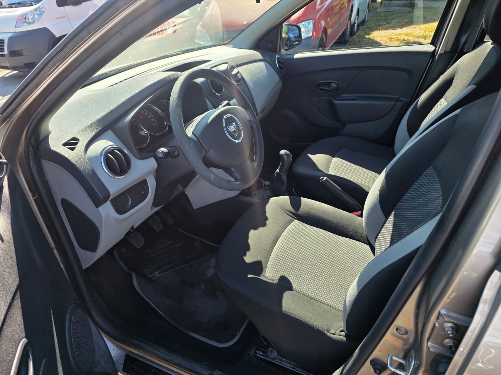 DACIA Sandero Tce 90 Ambiance-image-12