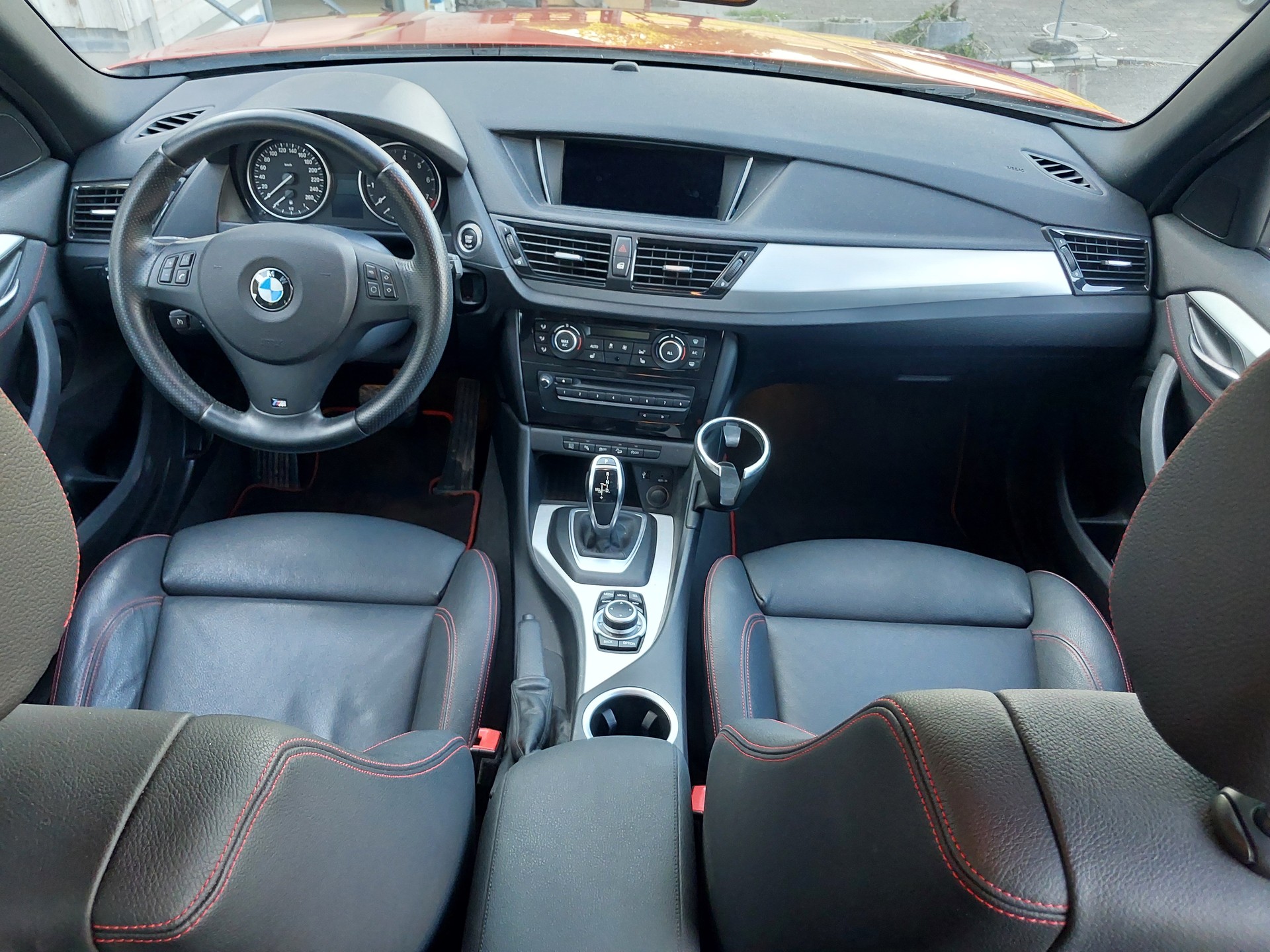 BMW X1 xDrive 28i Sport Line Steptronic-image-9
