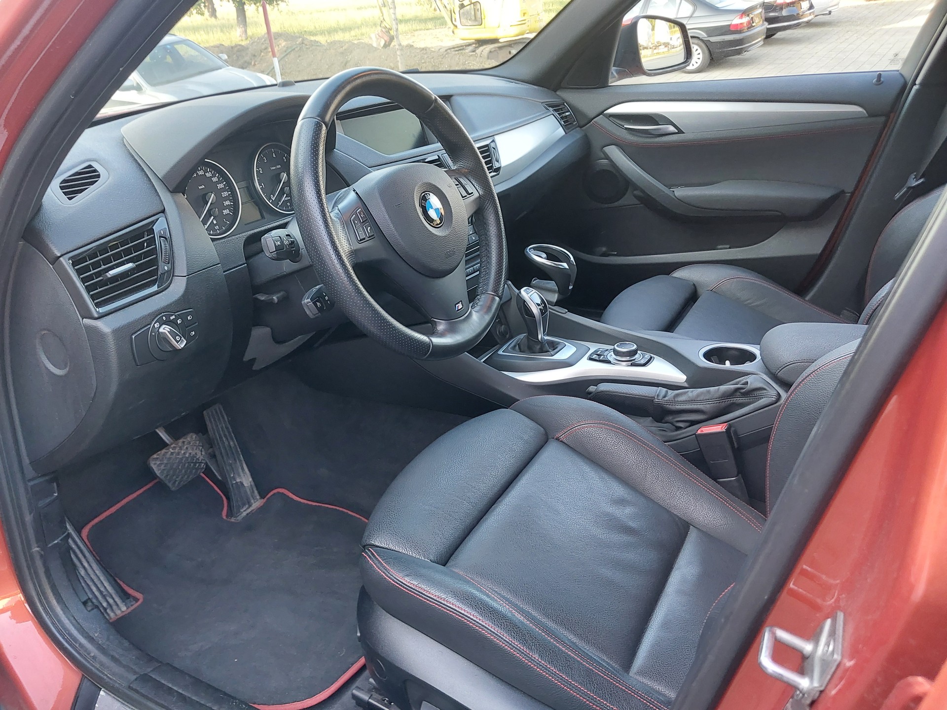 BMW X1 xDrive 28i Sport Line Steptronic-image-8