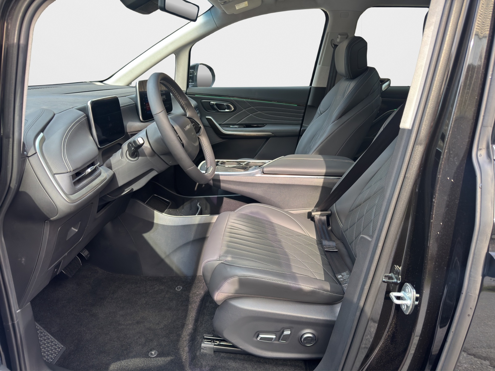 MAXUS Mifa 9 Luxury 90kWh-image-10