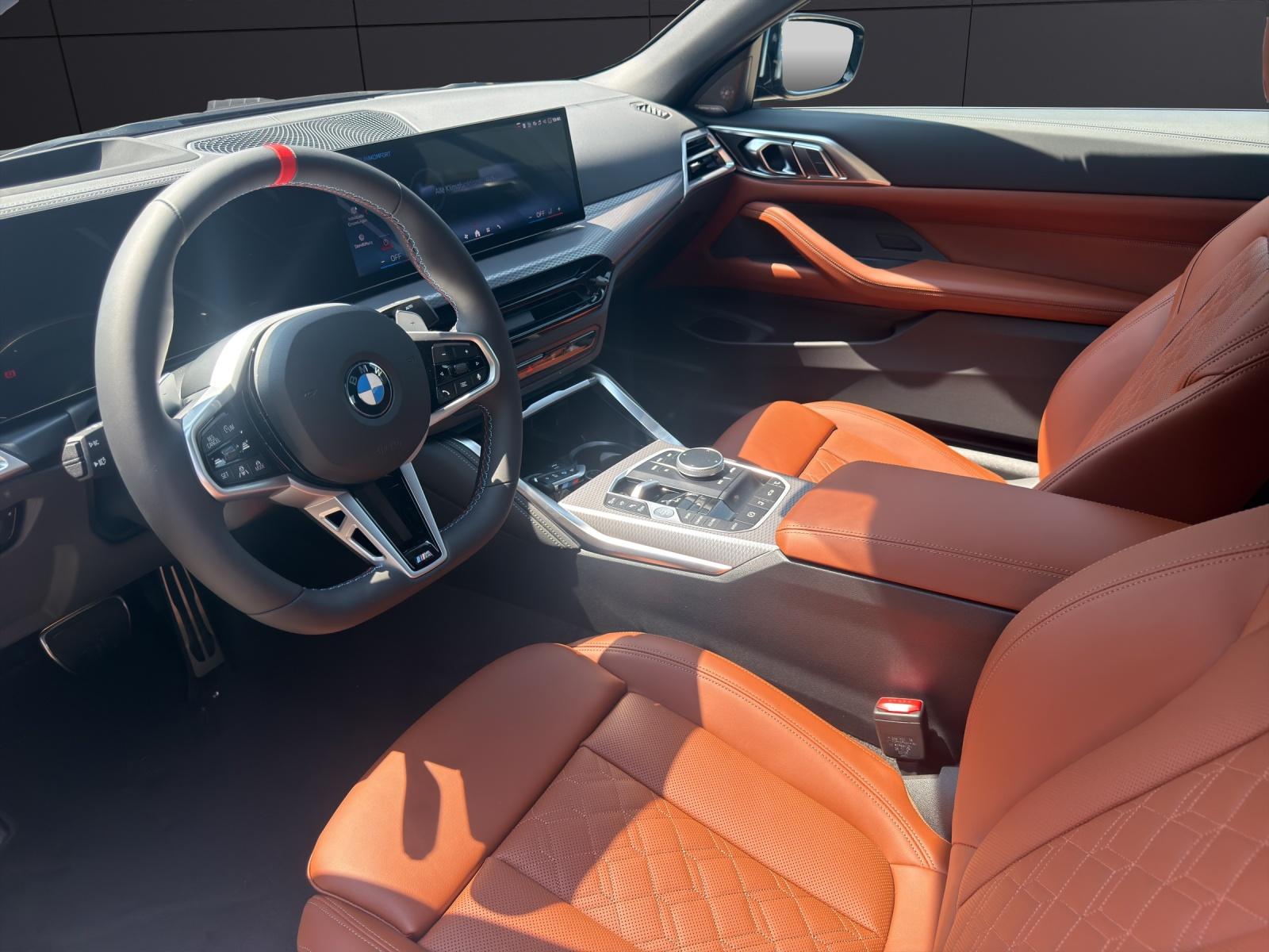 BMW M440i xDrive Cabrio-showroom-element-1