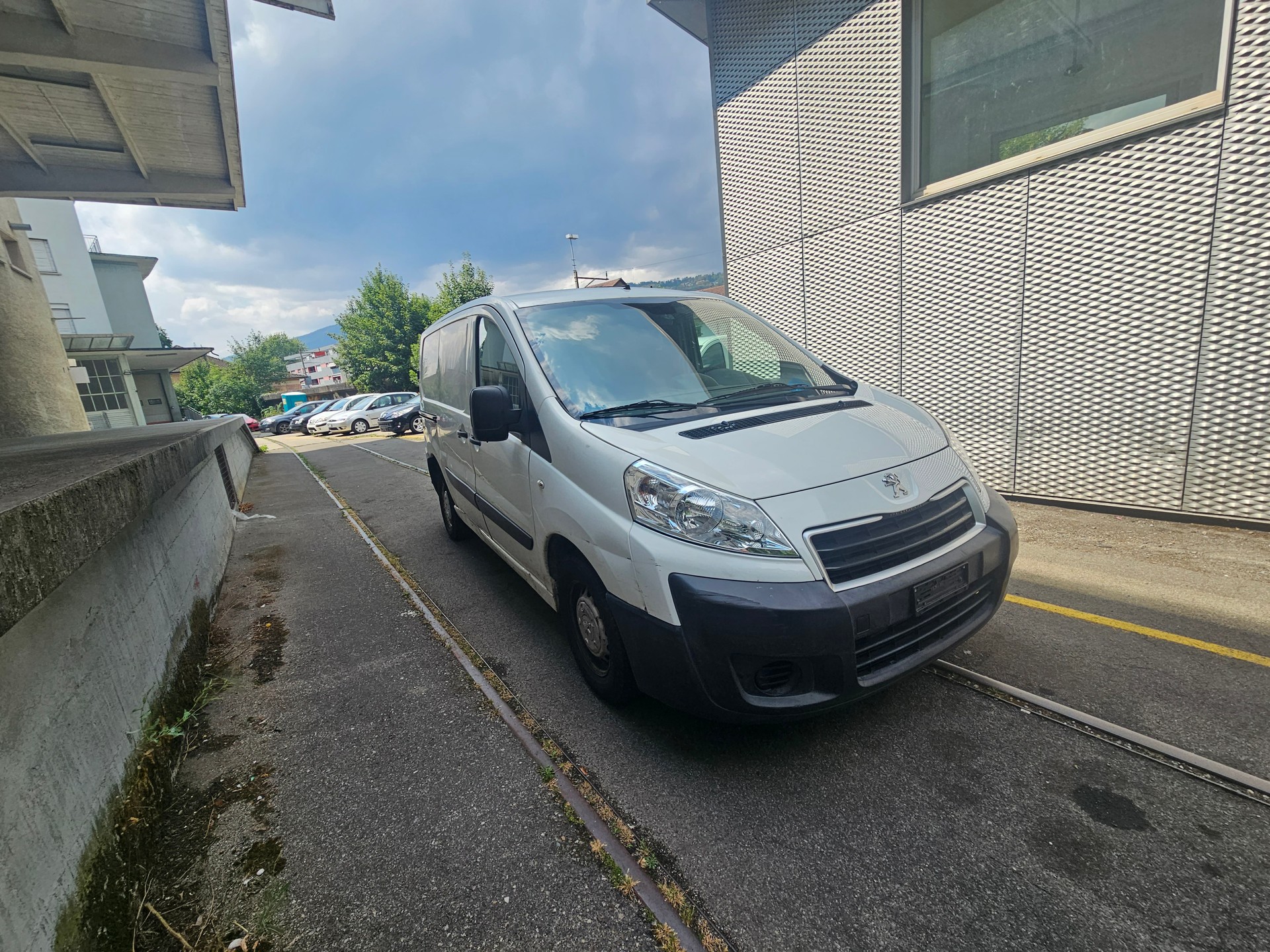 PEUGEOT Partner 1.6 e-HDI Urban Pack-image-2