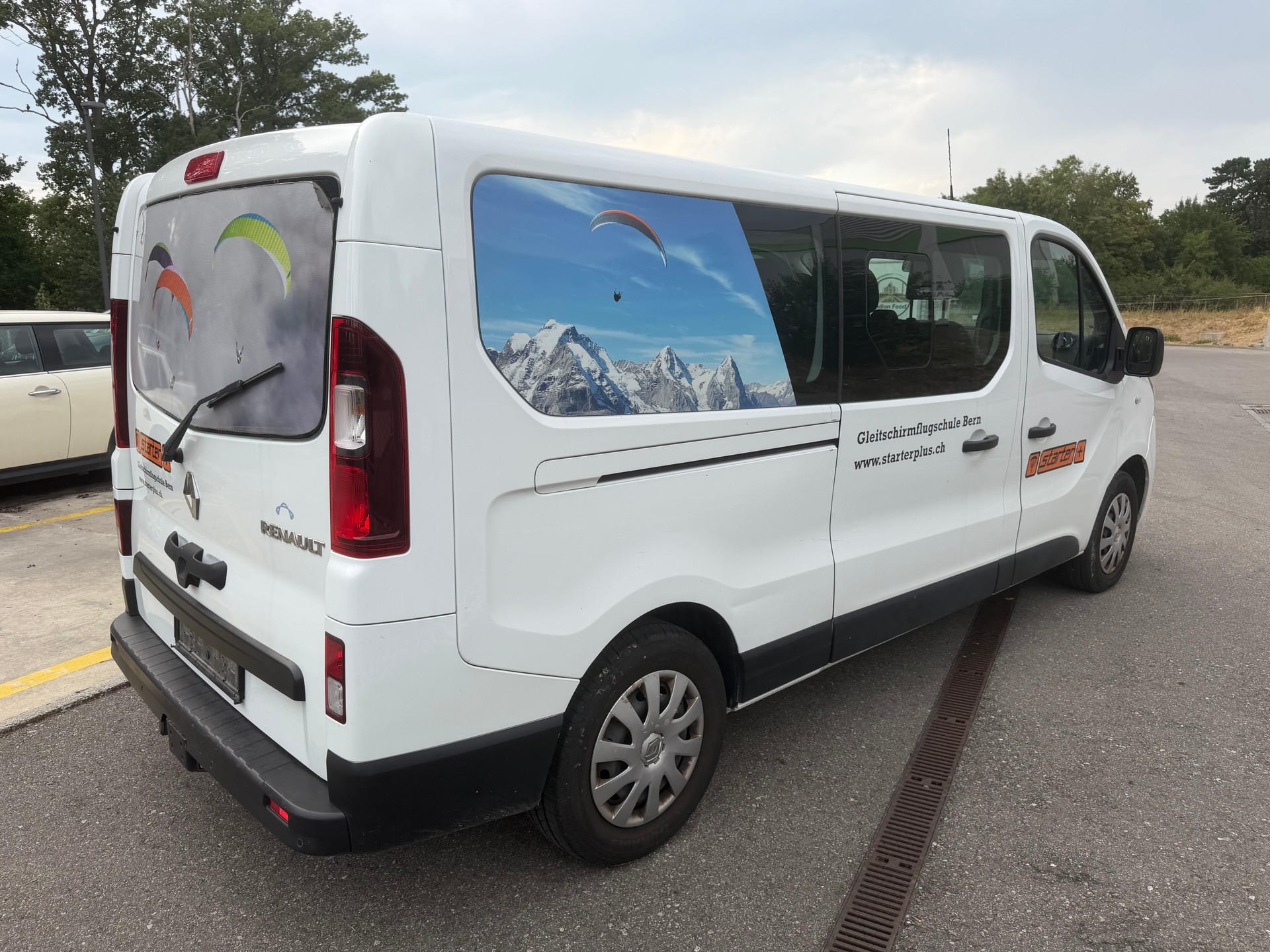 RENAULT Trafic ENERGY dCi 145 Grand Passenger Dynamique-image-2