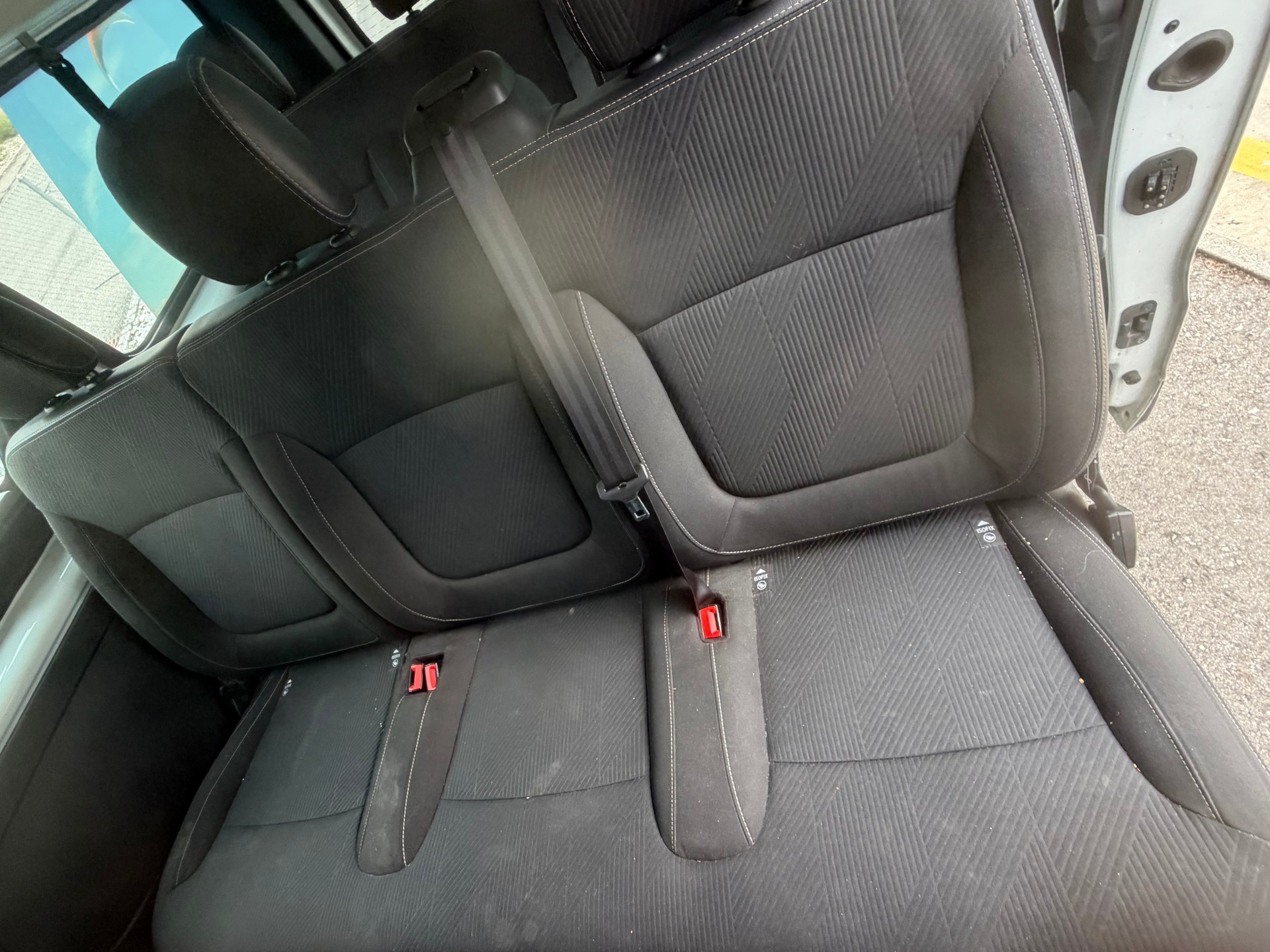 RENAULT Trafic ENERGY dCi 145 Grand Passenger Dynamique-image-7