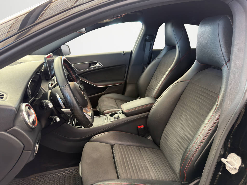 MERCEDES-BENZ CLA 200 d AMG Line 4 matic-image-8