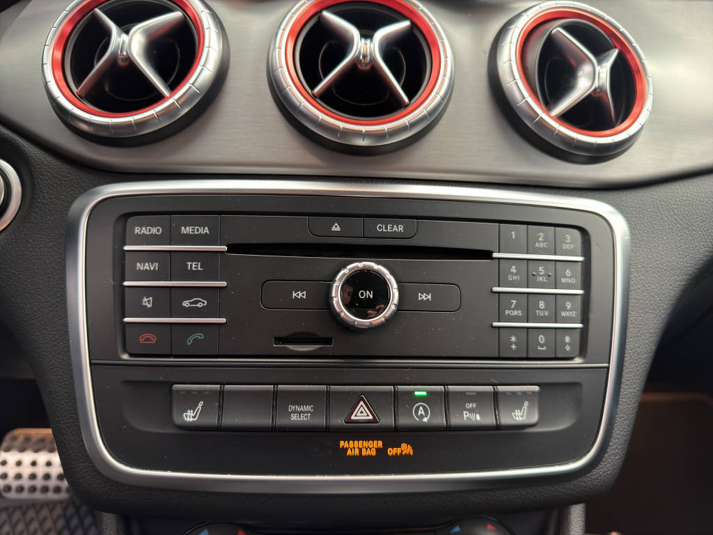 MERCEDES-BENZ CLA 200 d AMG Line 4 matic-image-12