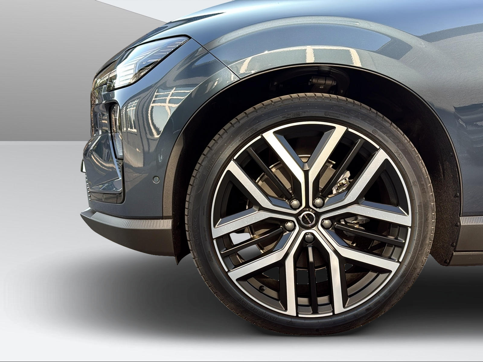 VOLVO EX60 Twin Ultra AWD-image-8