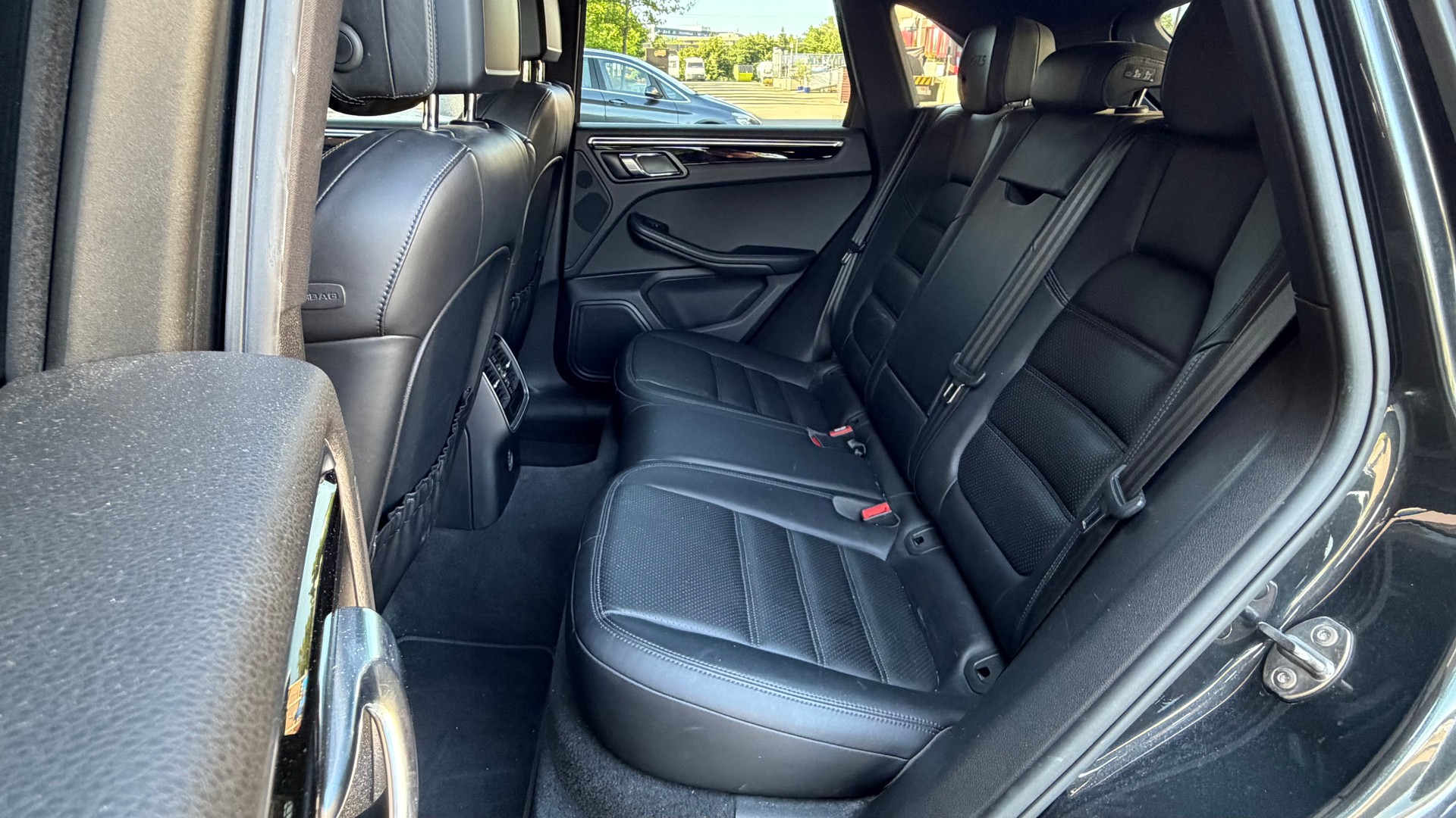 PORSCHE Macan 3.0 V6 GTS-image-9