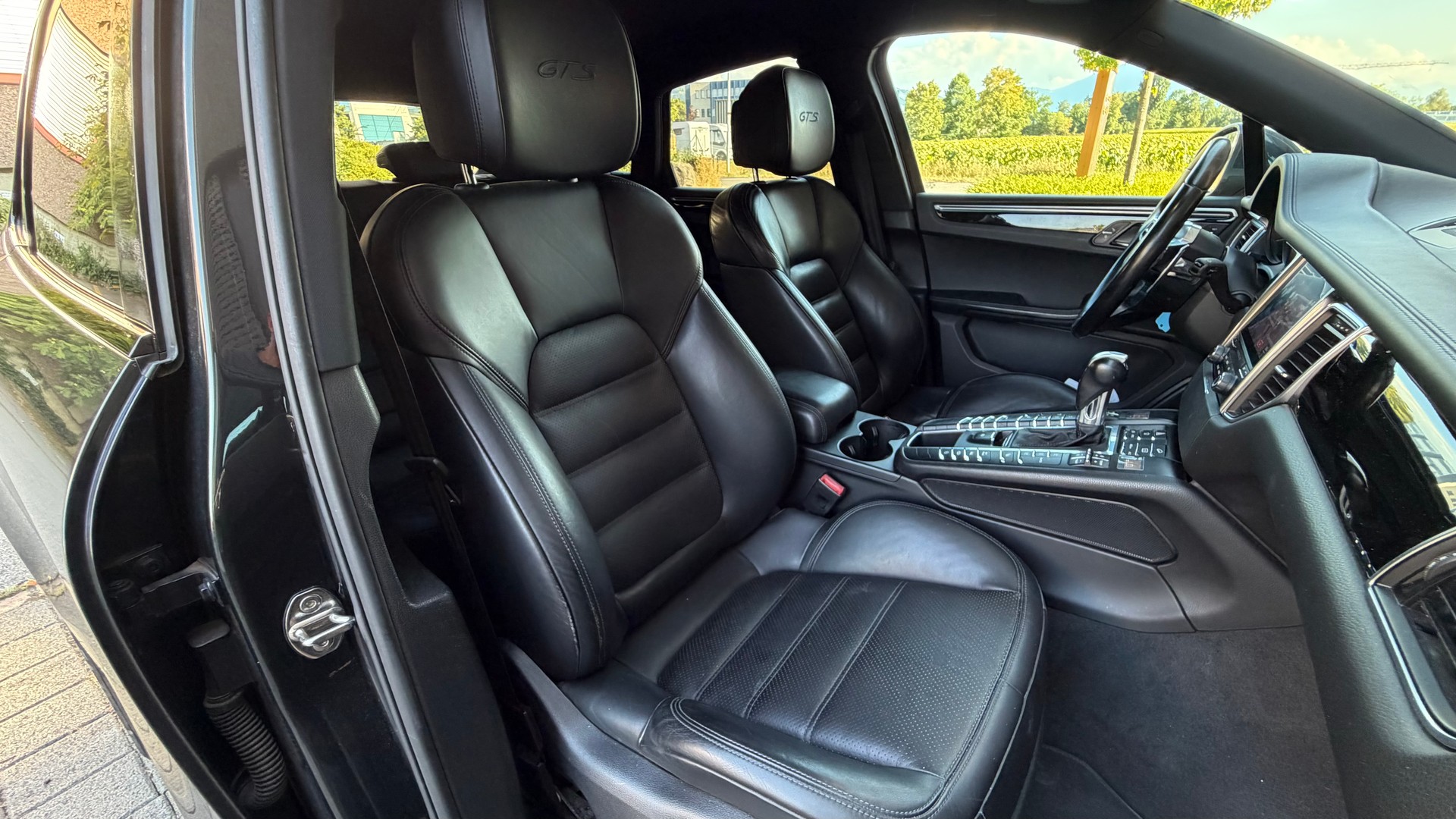 PORSCHE Macan 3.0 V6 GTS-image-8