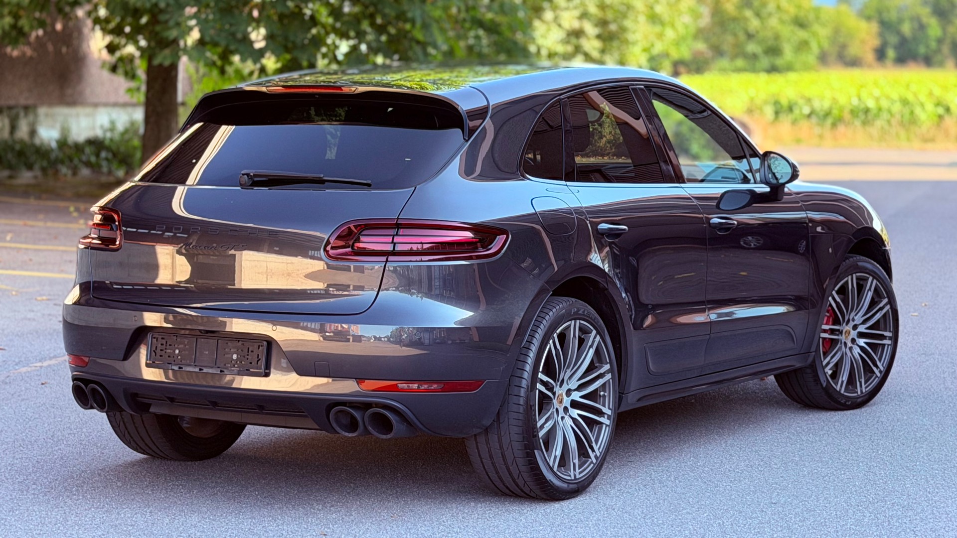 PORSCHE Macan 3.0 V6 GTS-image-2