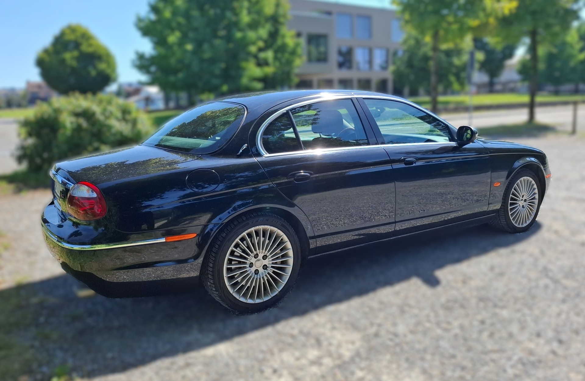 JAGUAR 3.0 V6-image-1
