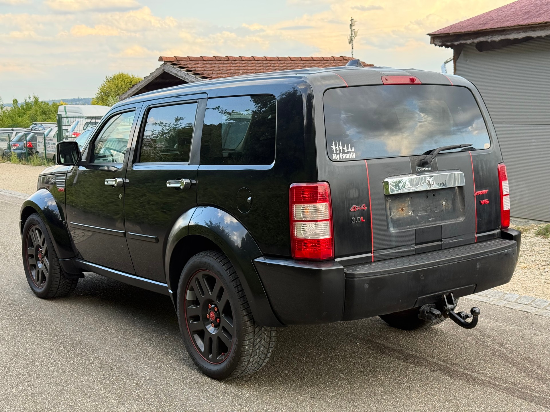 DODGE Nitro 2.8 CRD R/T Automatic-image-4