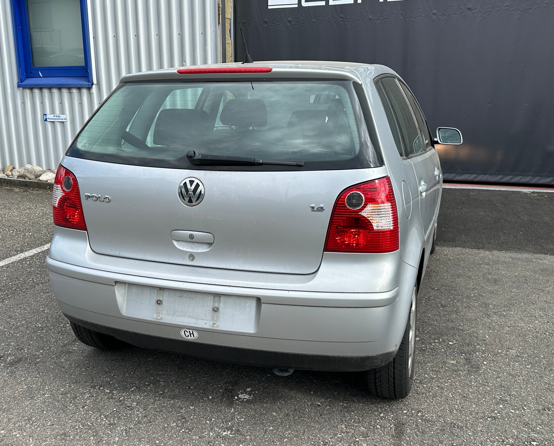 VW Polo 1.4 16V Comfortline Automat-image-9